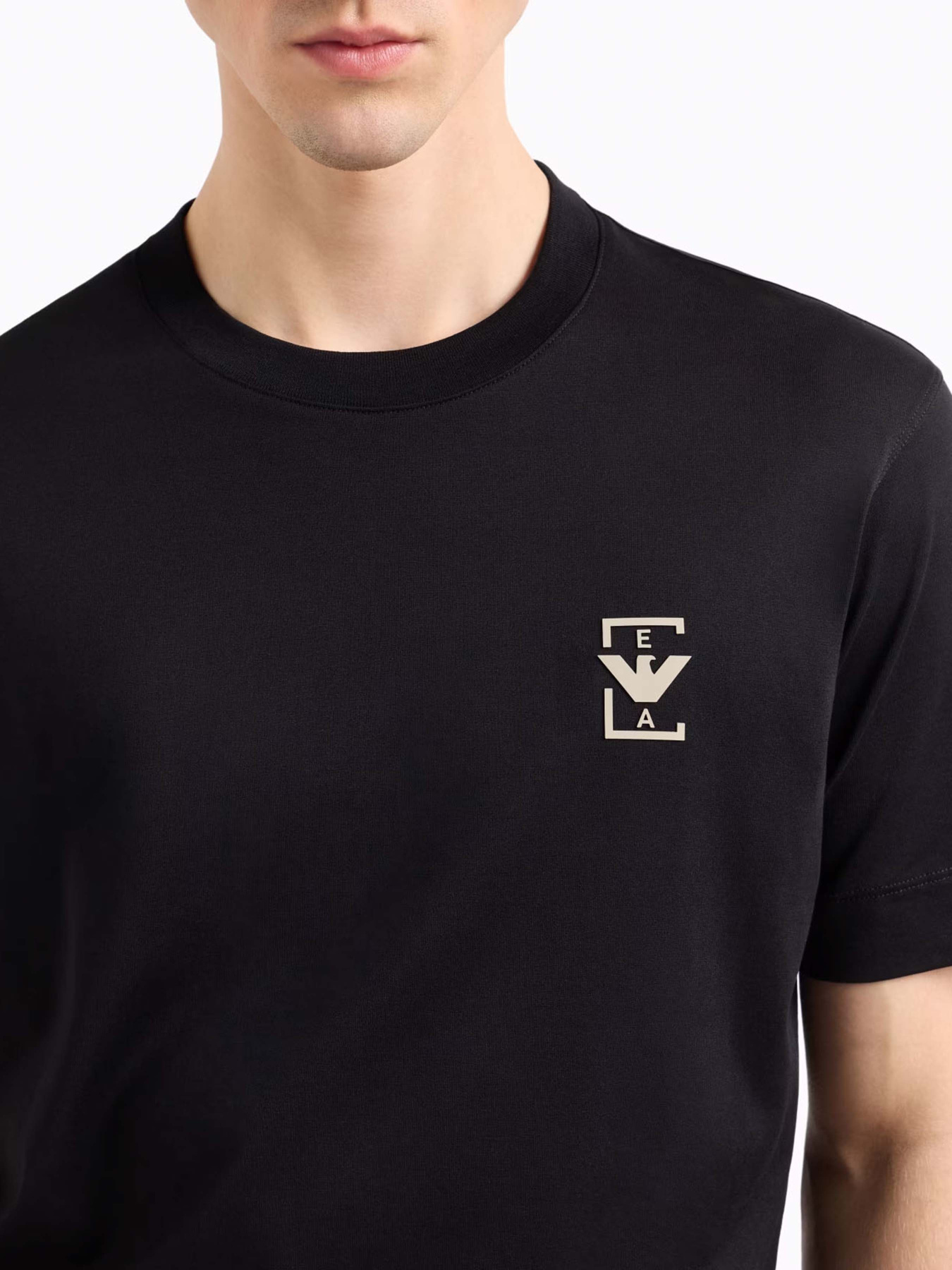 Футболка Emporio Armani модель EM001068-AF12926-UC001 Фото