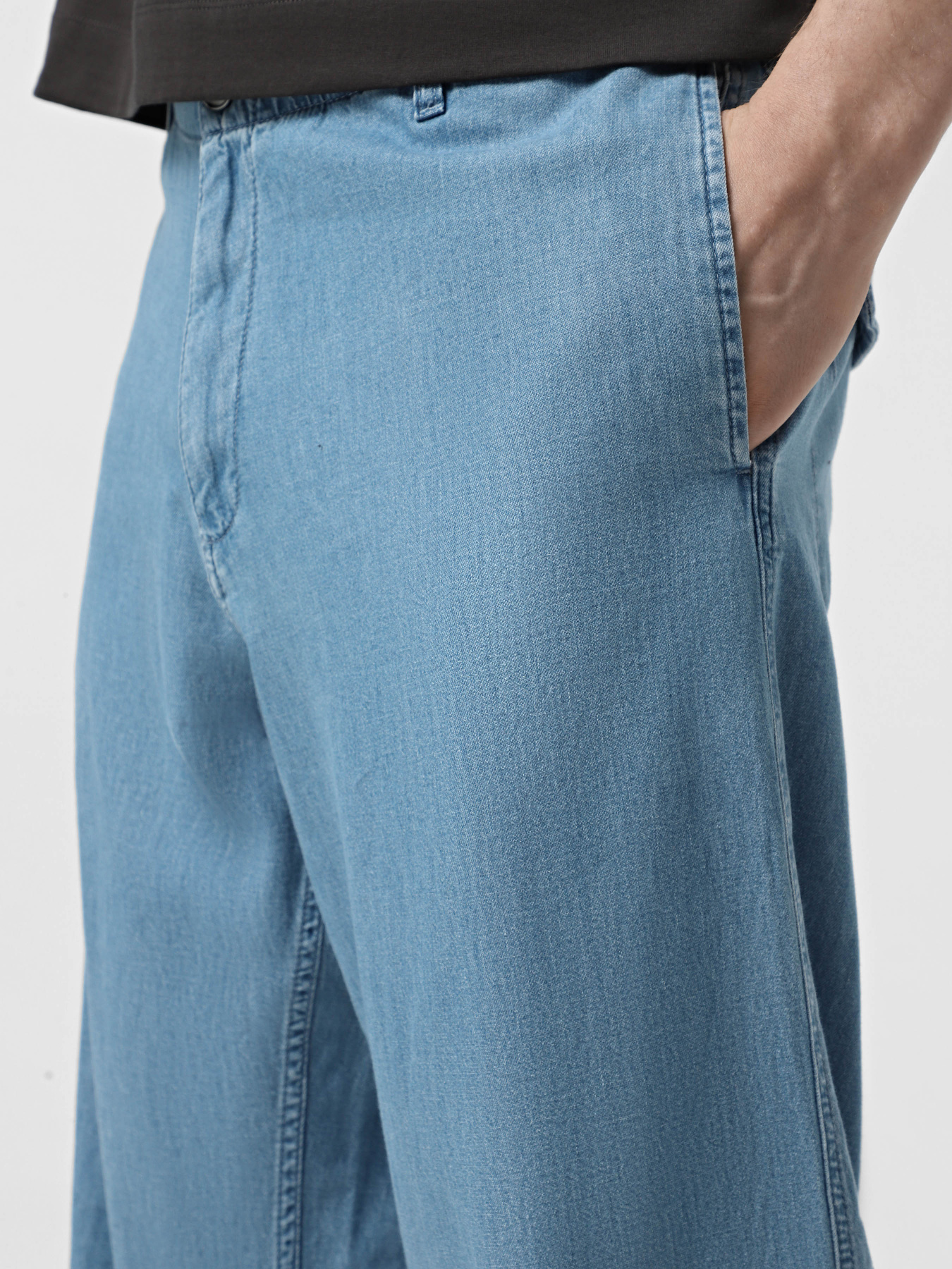 Широкие джинсы Emporio Armani Sustainable модель EM001249-AF13910-MB003 Фото