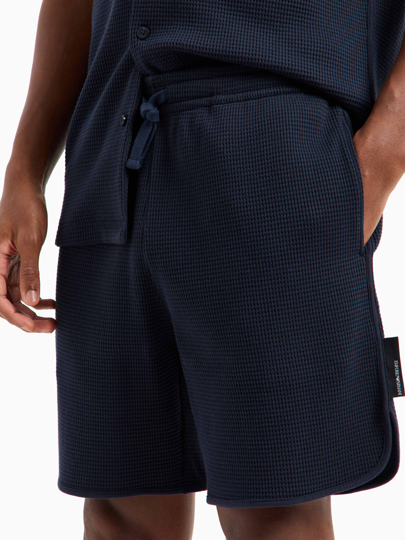 Шорты Emporio Armani модель EM000631-AF10792-UB102 Фото