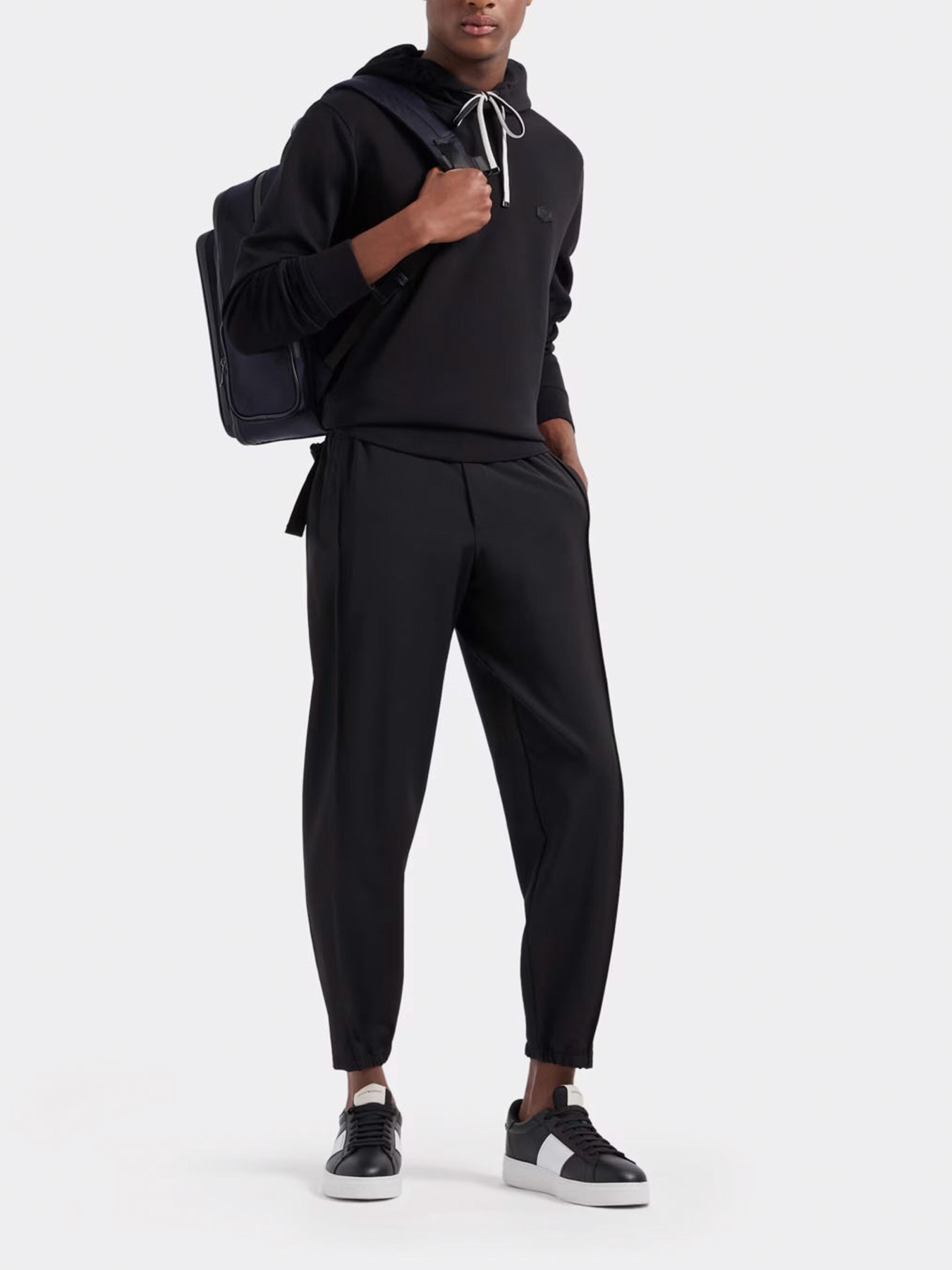 Худи Emporio Armani модель 8N1MD0-1JHSZ-0999 Фото