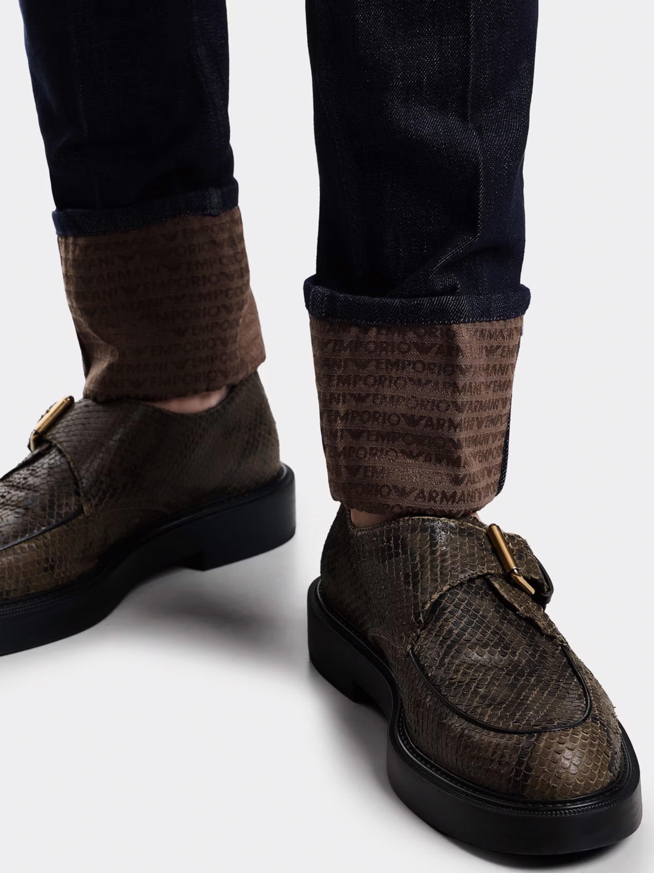 Прямые джинсы Emporio Armani модель EM000121-AF17493-MB001 Фото