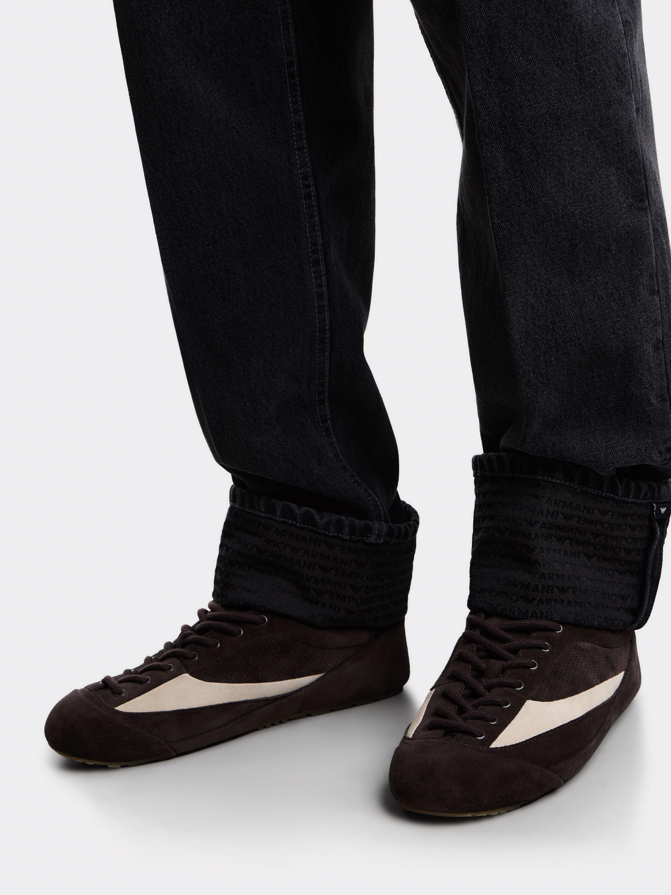 Прямые джинсы Emporio Armani модель EM000664-AF17812-M8001 Прямые джинсы Emporio Armani модель EM000664-AF17812-M8001 Фото