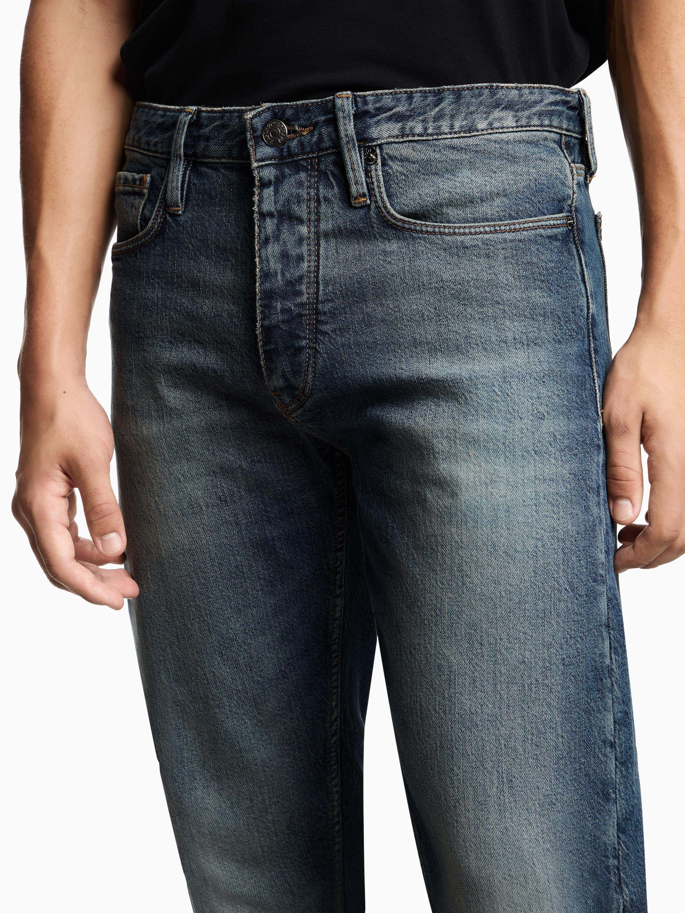 Прямые джинсы Emporio Armani модель EM000668-AF14297-MB002 Фото