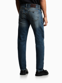 Прямые джинсы Emporio Armani модель EM000668-AF14297-MB002 Прямые джинсы Emporio Armani модель EM000668-AF14297-MB002 Фото