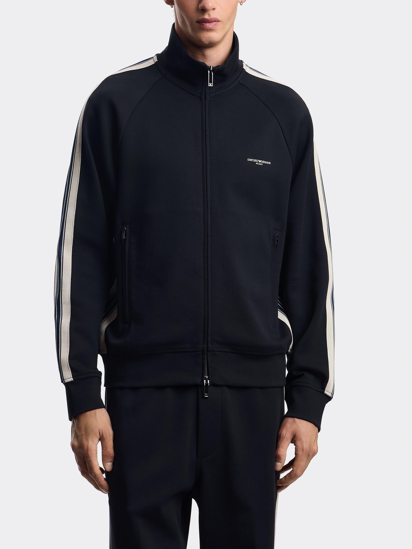 Кофта Emporio Armani модель EM002872-AF13488-UB118 Кофта Emporio Armani модель EM002872-AF13488-UB118 Фото