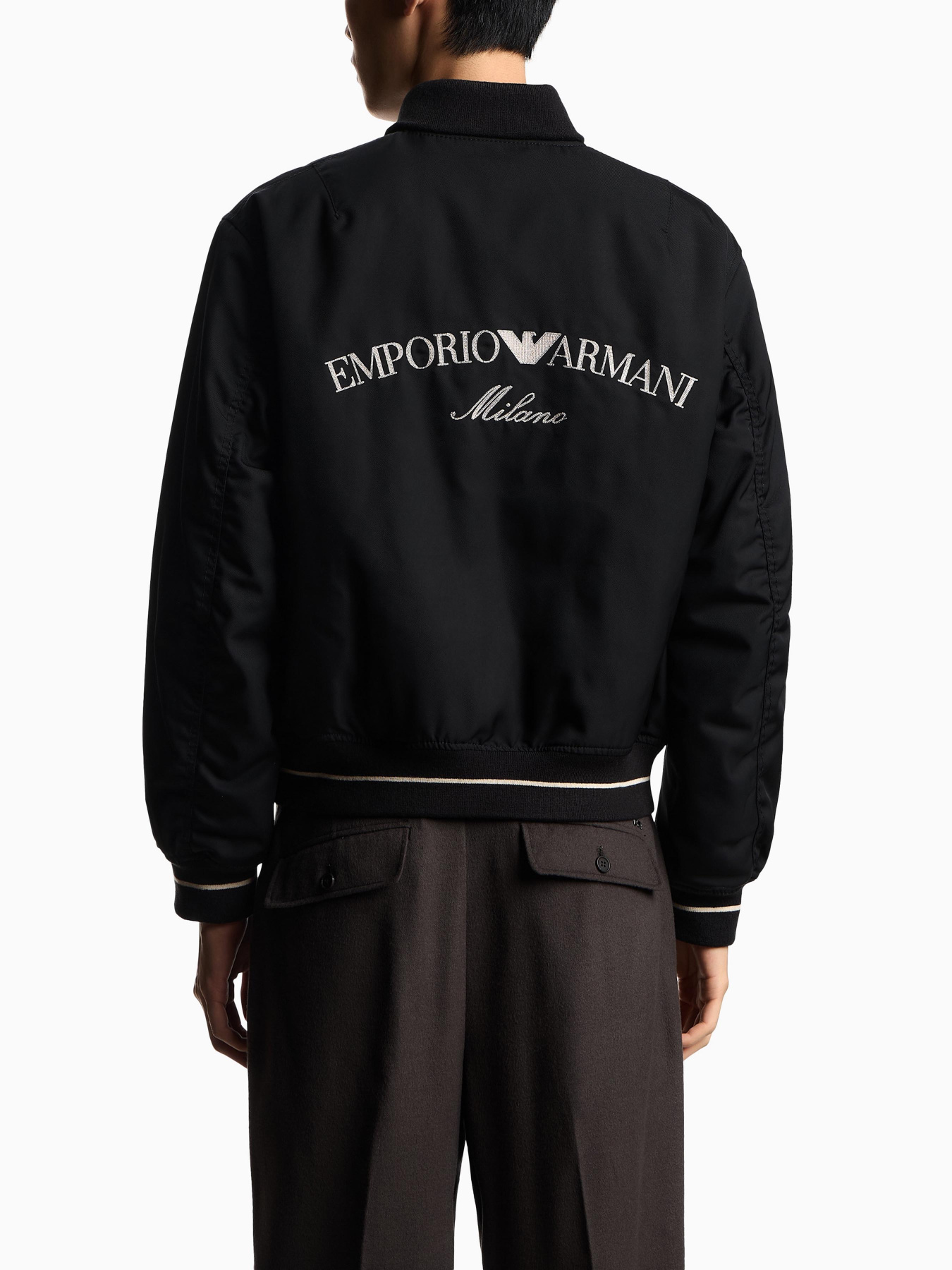 Бомбер Emporio Armani модель EM003124-AF18264-UC001 Фото