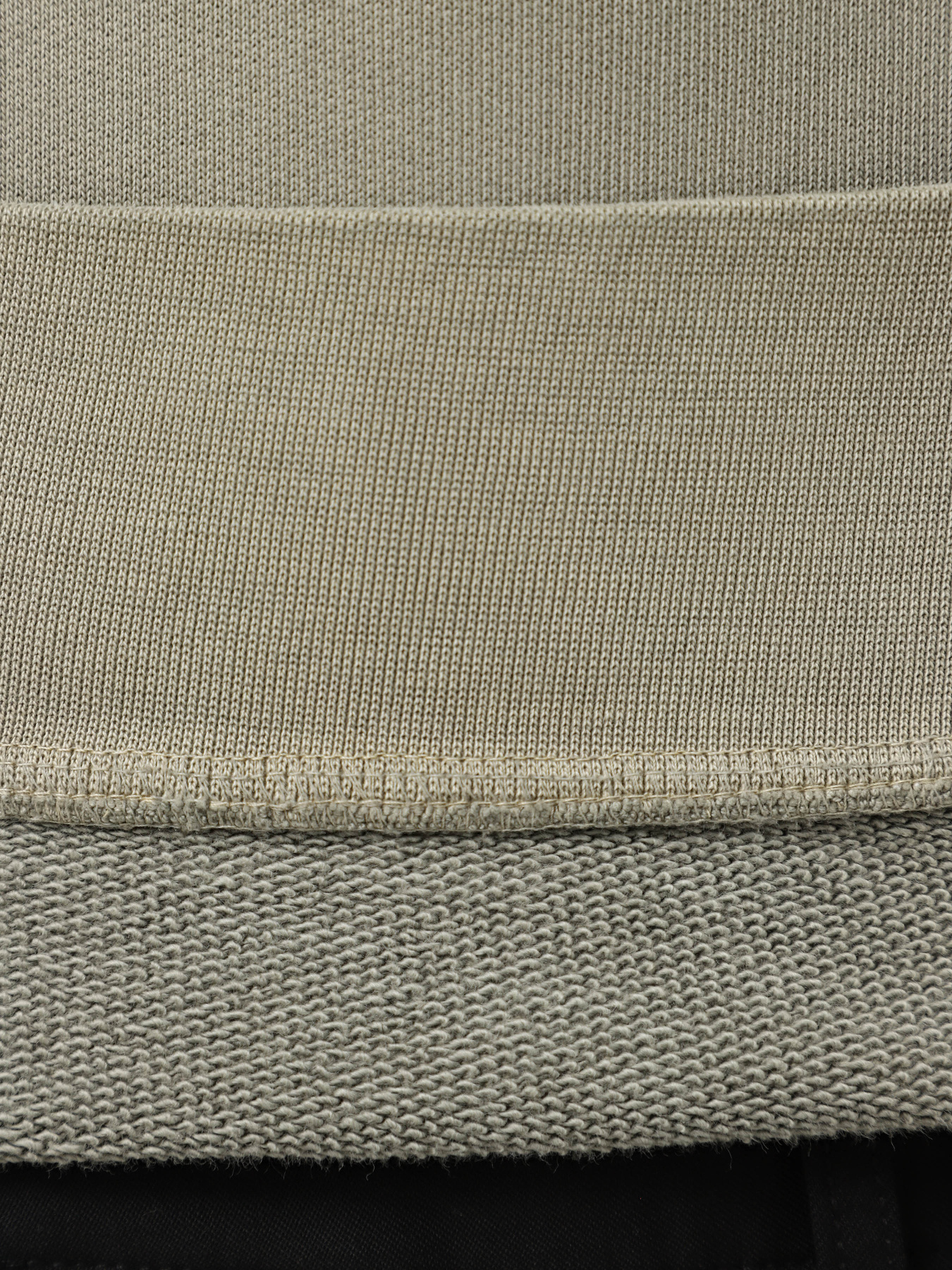 Світшот Emporio Armani модель EM003428-AF13713-U6107 Фото