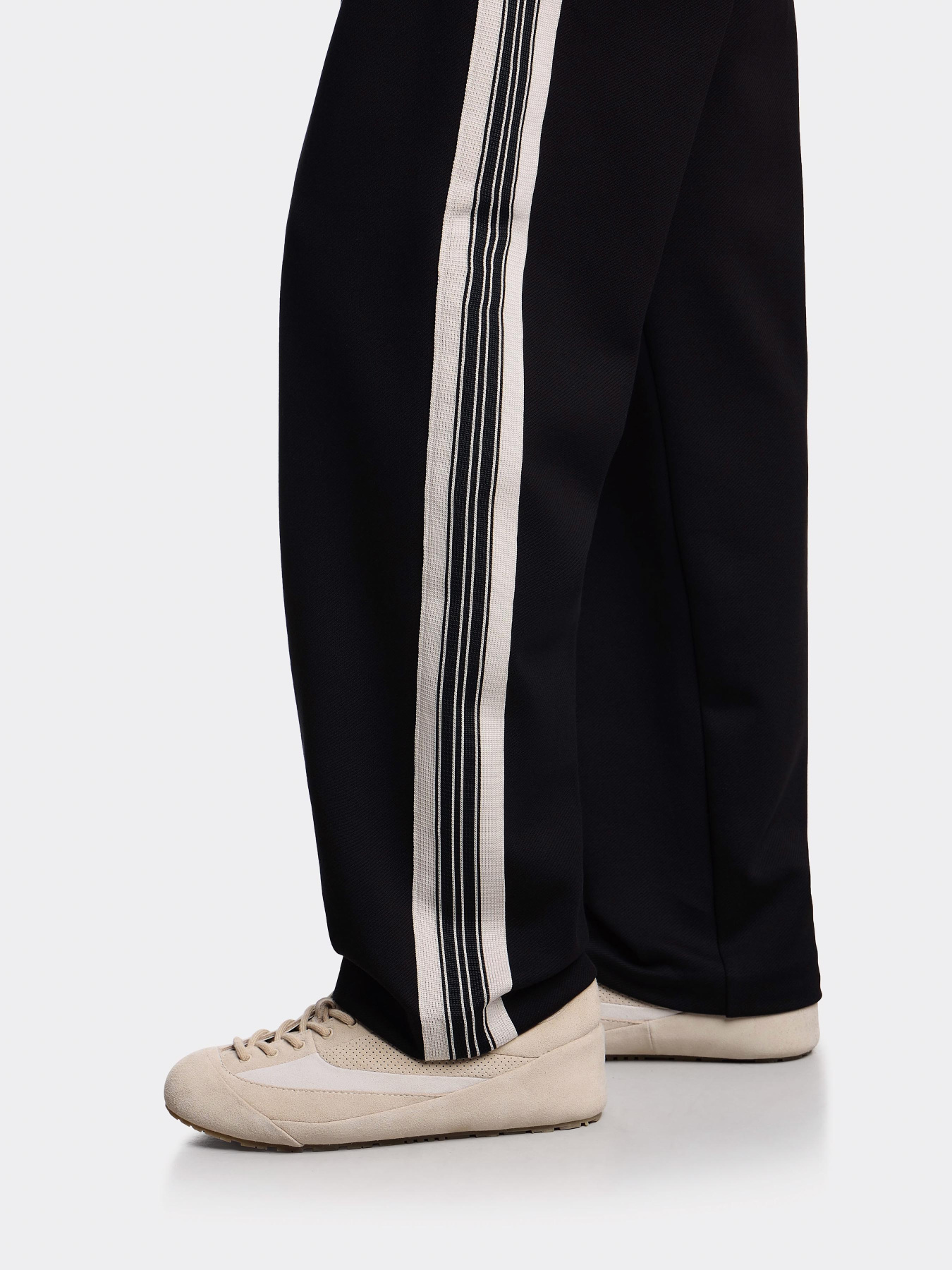 Штаны спортивные Emporio Armani модель EM002873-AF13488-UC001 Фото