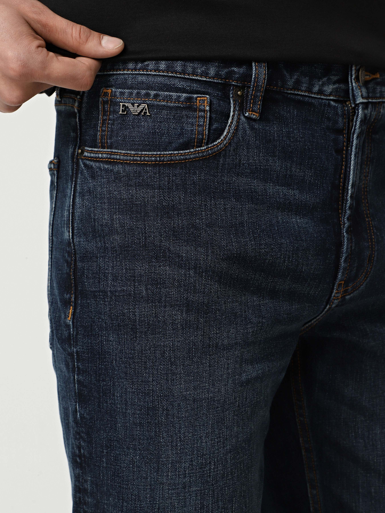 Прямі джинси Emporio Armani модель EM000763-AF17486-MB001 Фото
