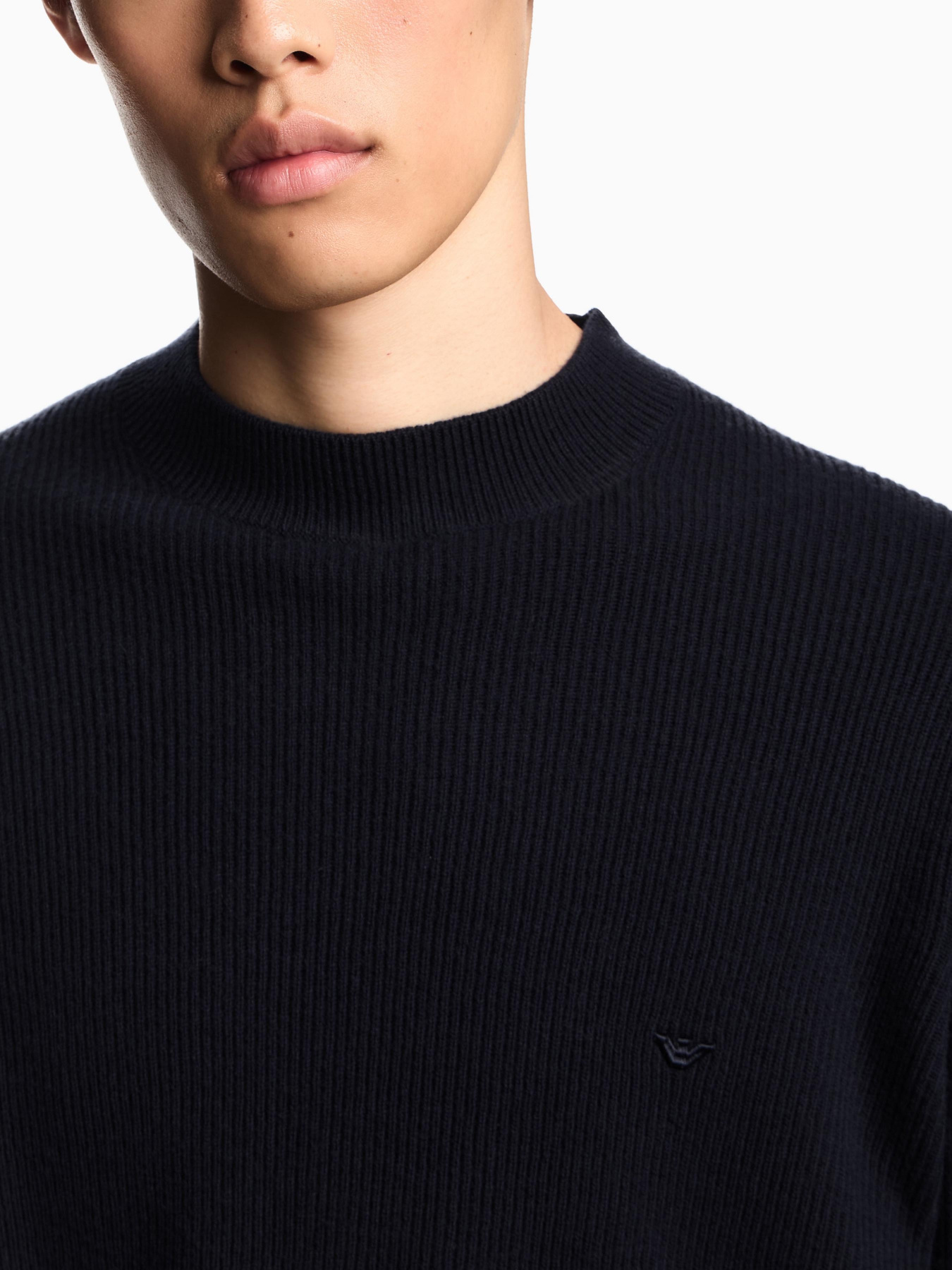 Джемпер Emporio Armani модель EM002635-AF18234-UB118 Фото