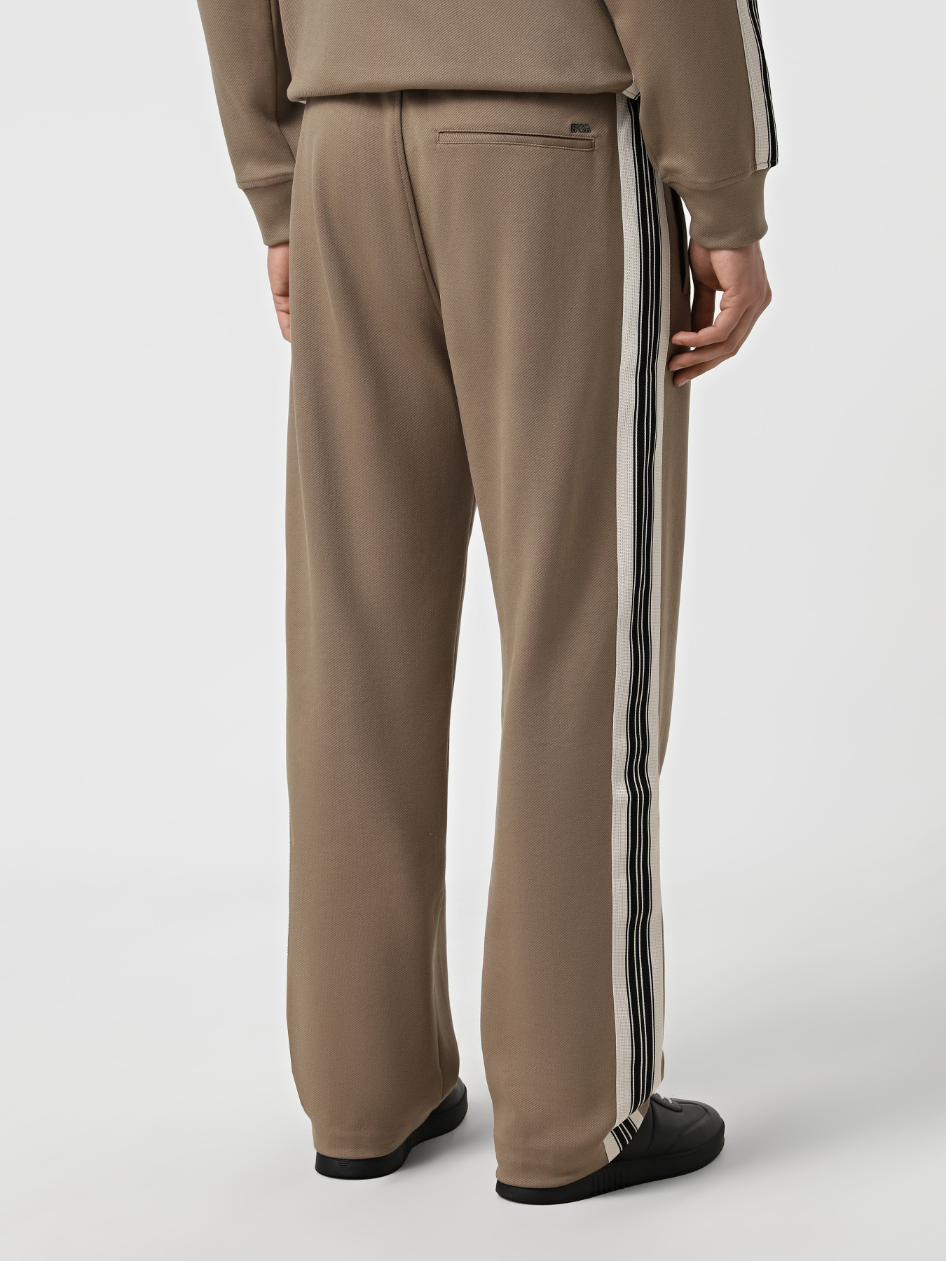 Кофта Emporio Armani модель EM002872-AF13488-U6189 Фото