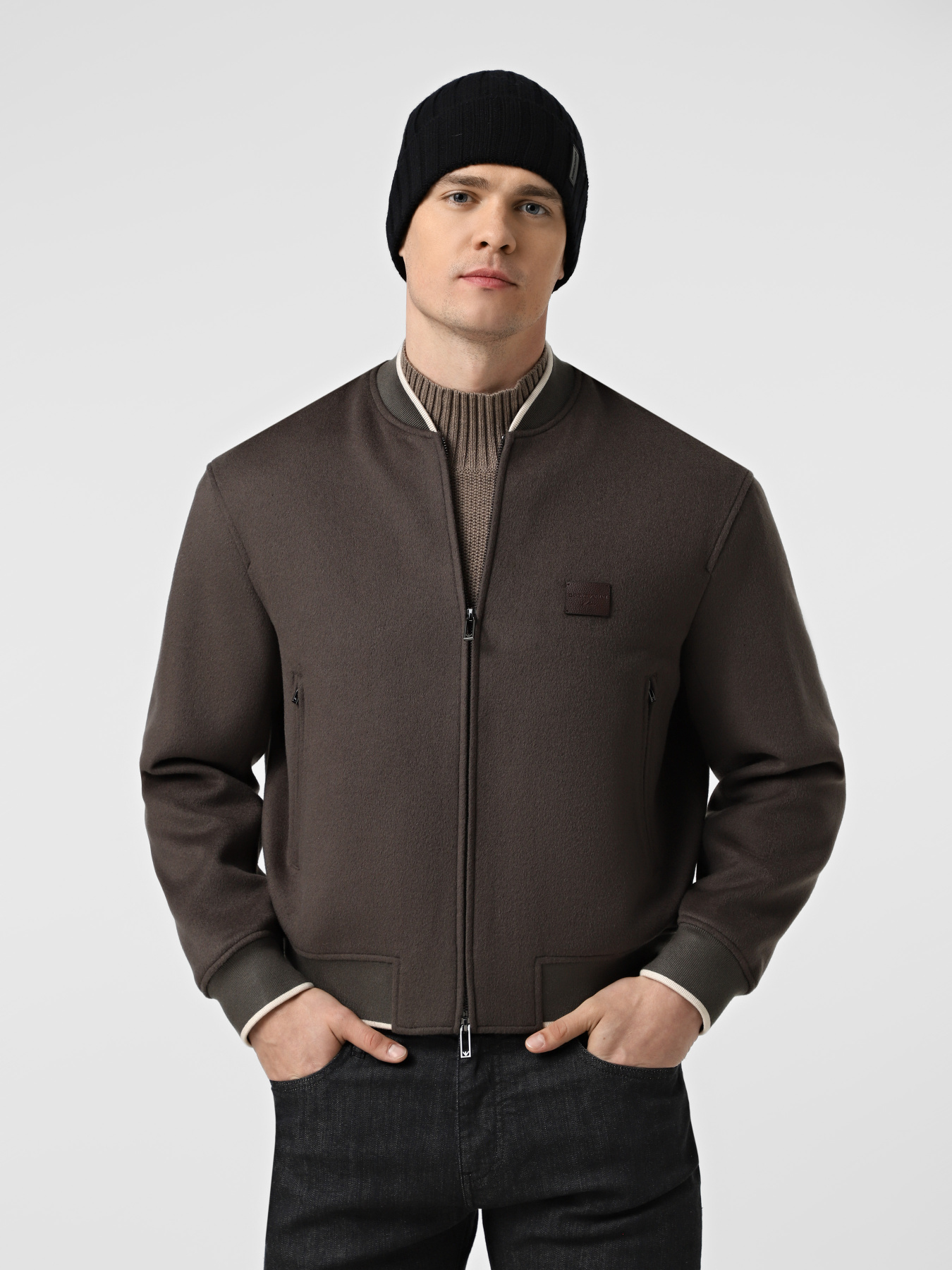 Бомбер Emporio Armani модель EM003049-AF18229-U8112 Фото