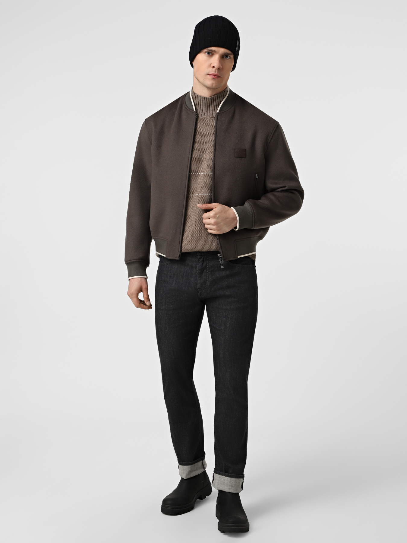 Бомбер Emporio Armani модель EM003049-AF18229-U8112 Фото