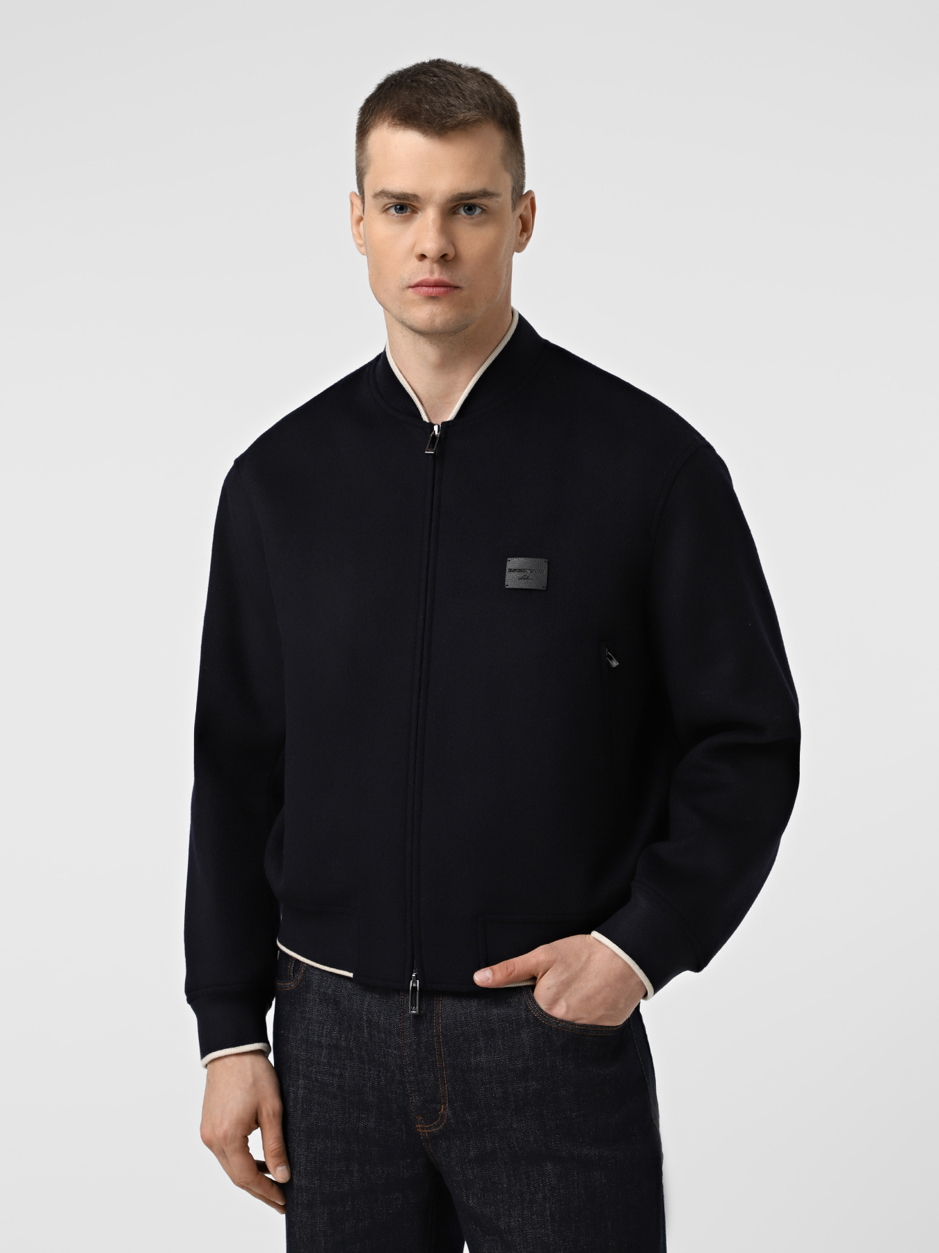 Куртки та дублянки Emporio Armani модель EM003049-AF18229-UB118 Куртки та дублянки Emporio Armani модель EM003049-AF18229-UB118 Фото