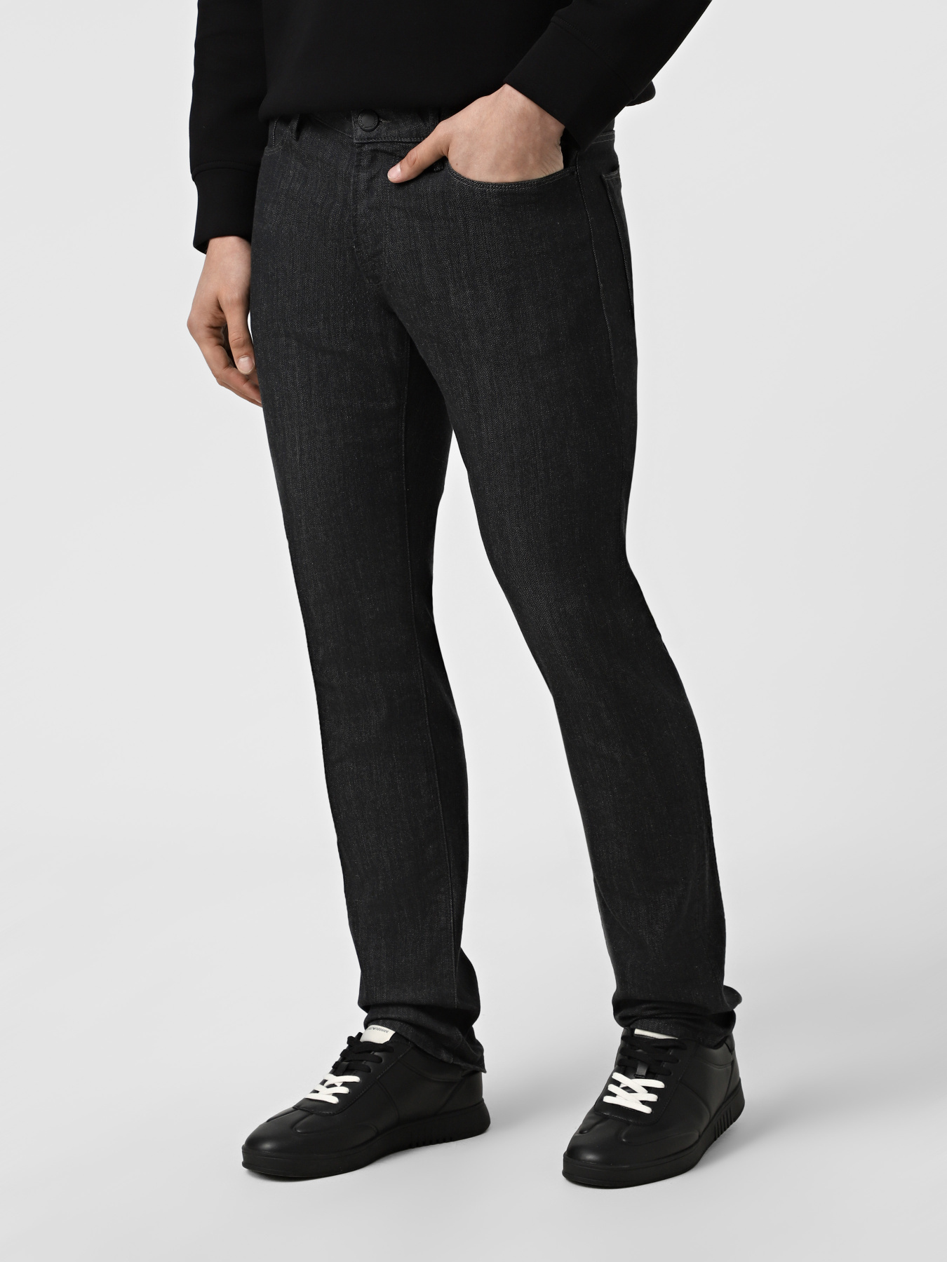 Прямые джинсы Emporio Armani модель EM000121-AF14116-MC002 Прямые джинсы Emporio Armani модель EM000121-AF14116-MC002 Фото