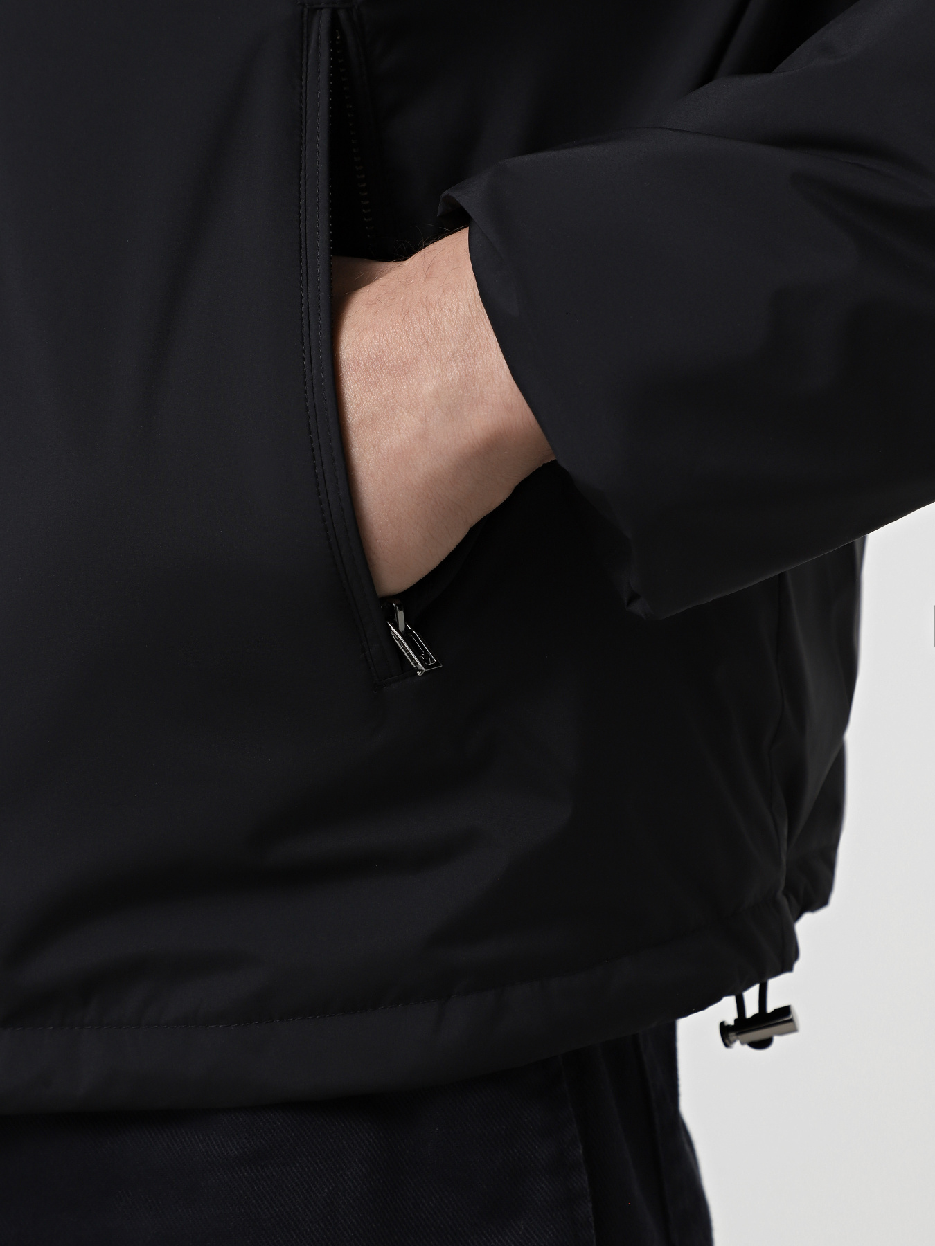 Зимняя куртка Emporio Armani модель EM003042-AF18503-UB118 Фото