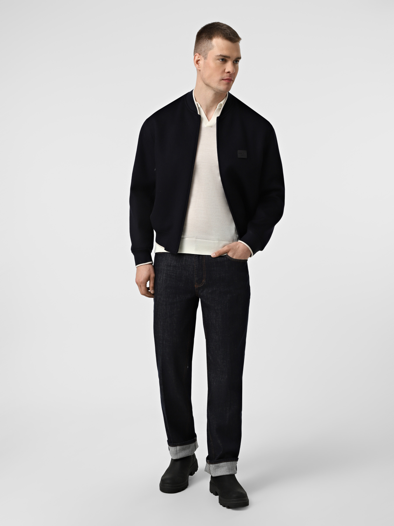 Джемпер Emporio Armani модель EM002479-AF19543-U1060 Фото