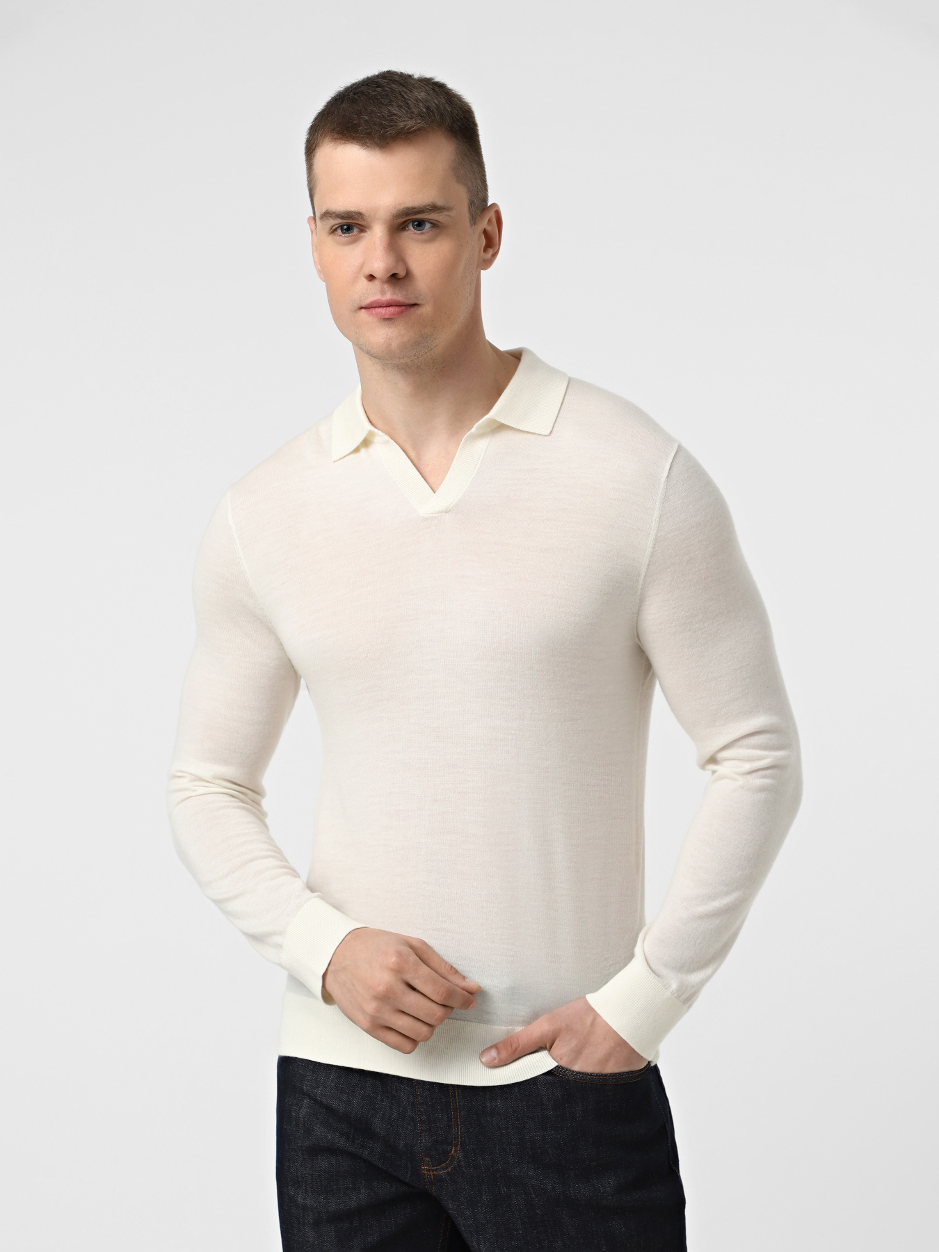 Джемпер Emporio Armani модель EM002479-AF19543-U1060 Фото