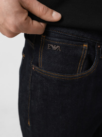 Зауженные джинсы Emporio Armani модель EM000668-AF19390-MB001 Фото