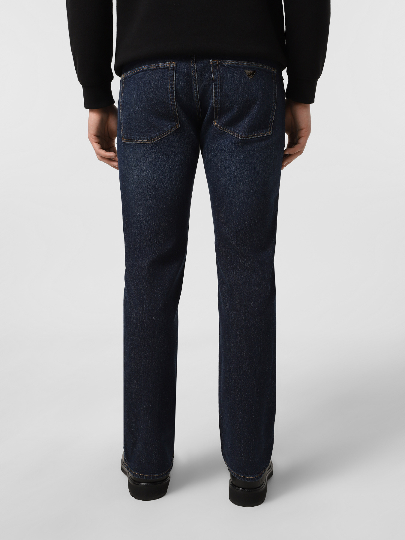 Прямые джинсы Emporio Armani модель EM001370-AF14296-MB002 Фото