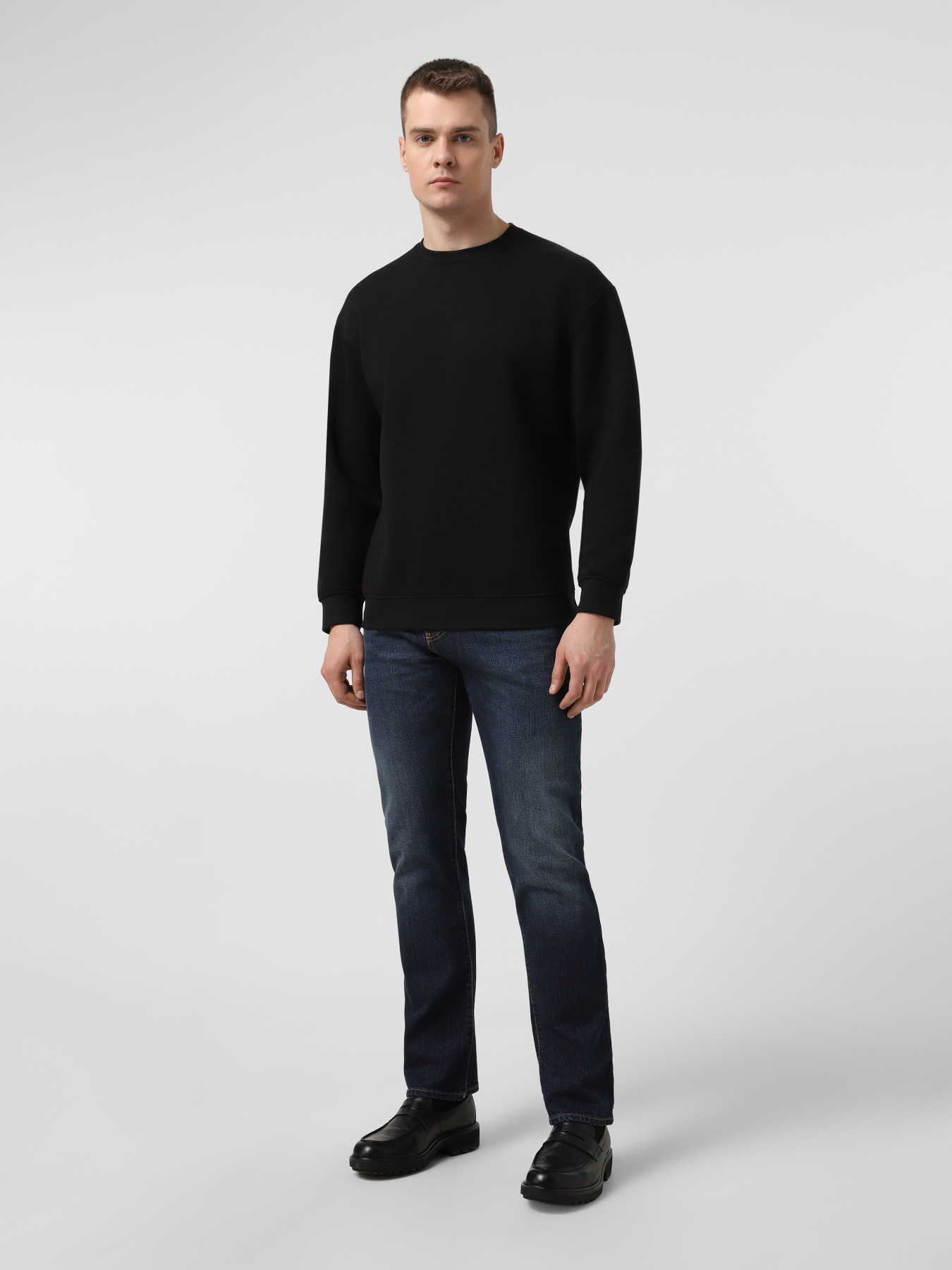 Прямые джинсы Emporio Armani модель EM001370-AF14296-MB002 Фото