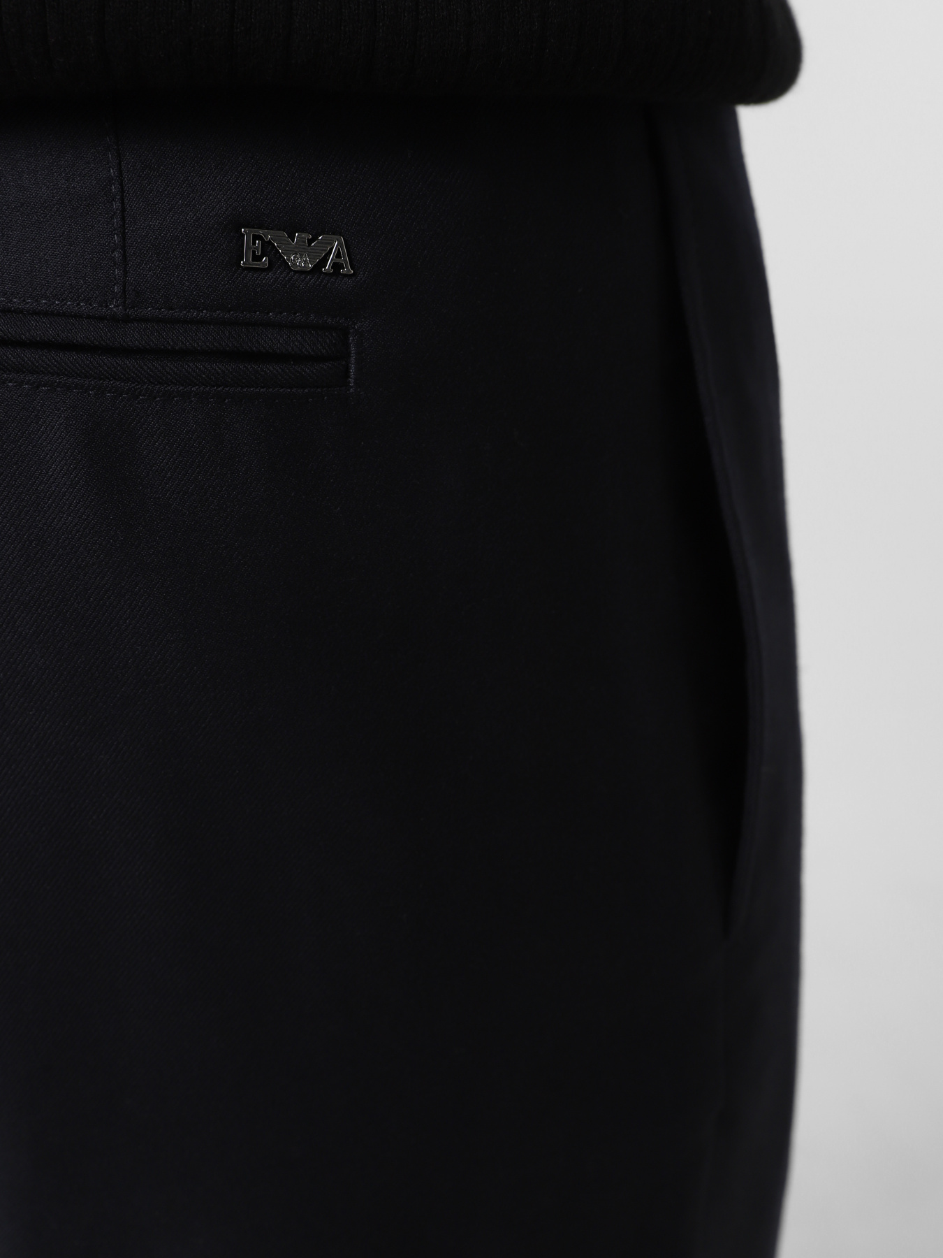 Брюки классические Emporio Armani модель EM001505-AF18078-UB118 Фото