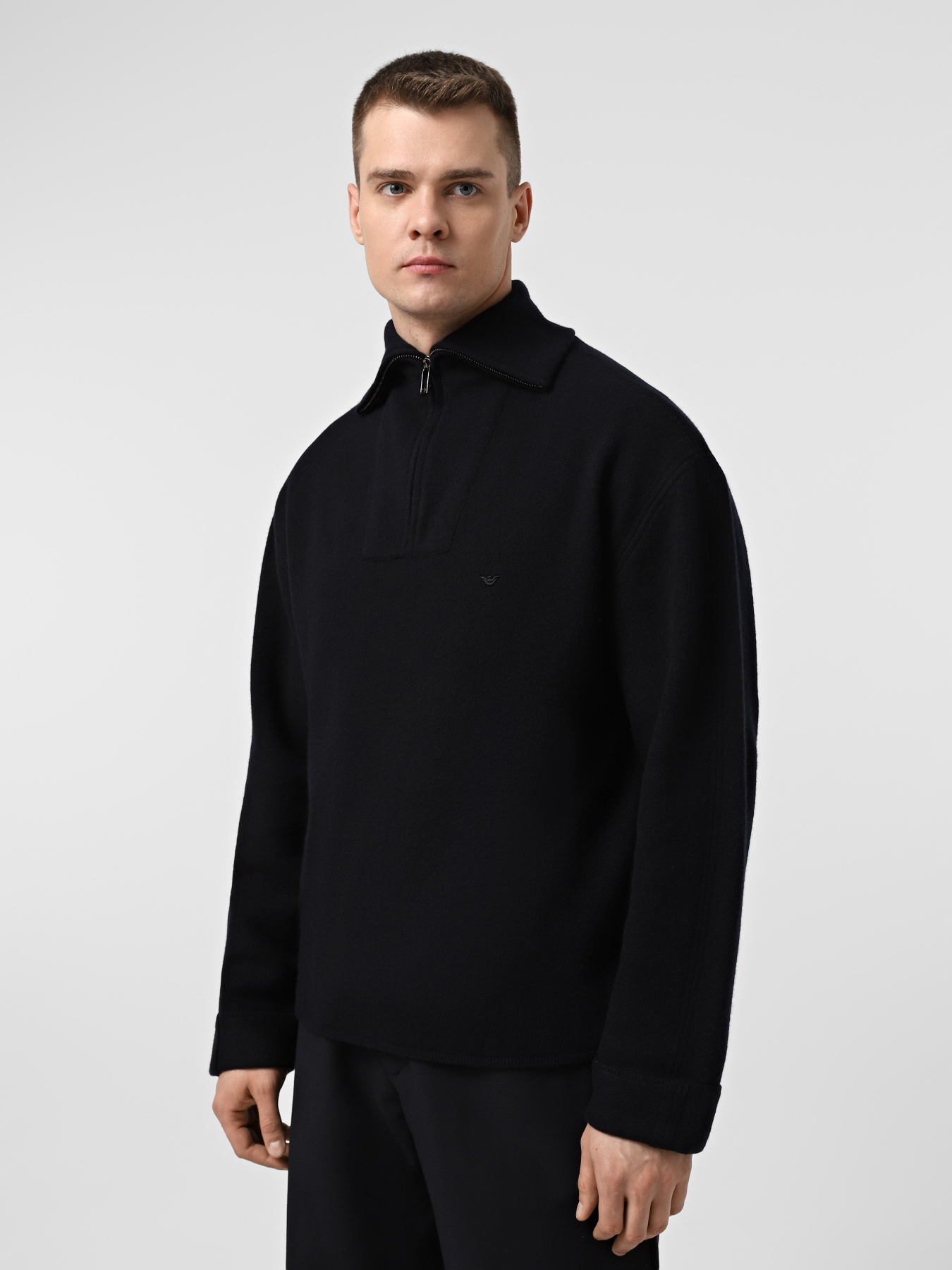 Джемпер Emporio Armani модель EM002052-AF18104-UB118 Фото