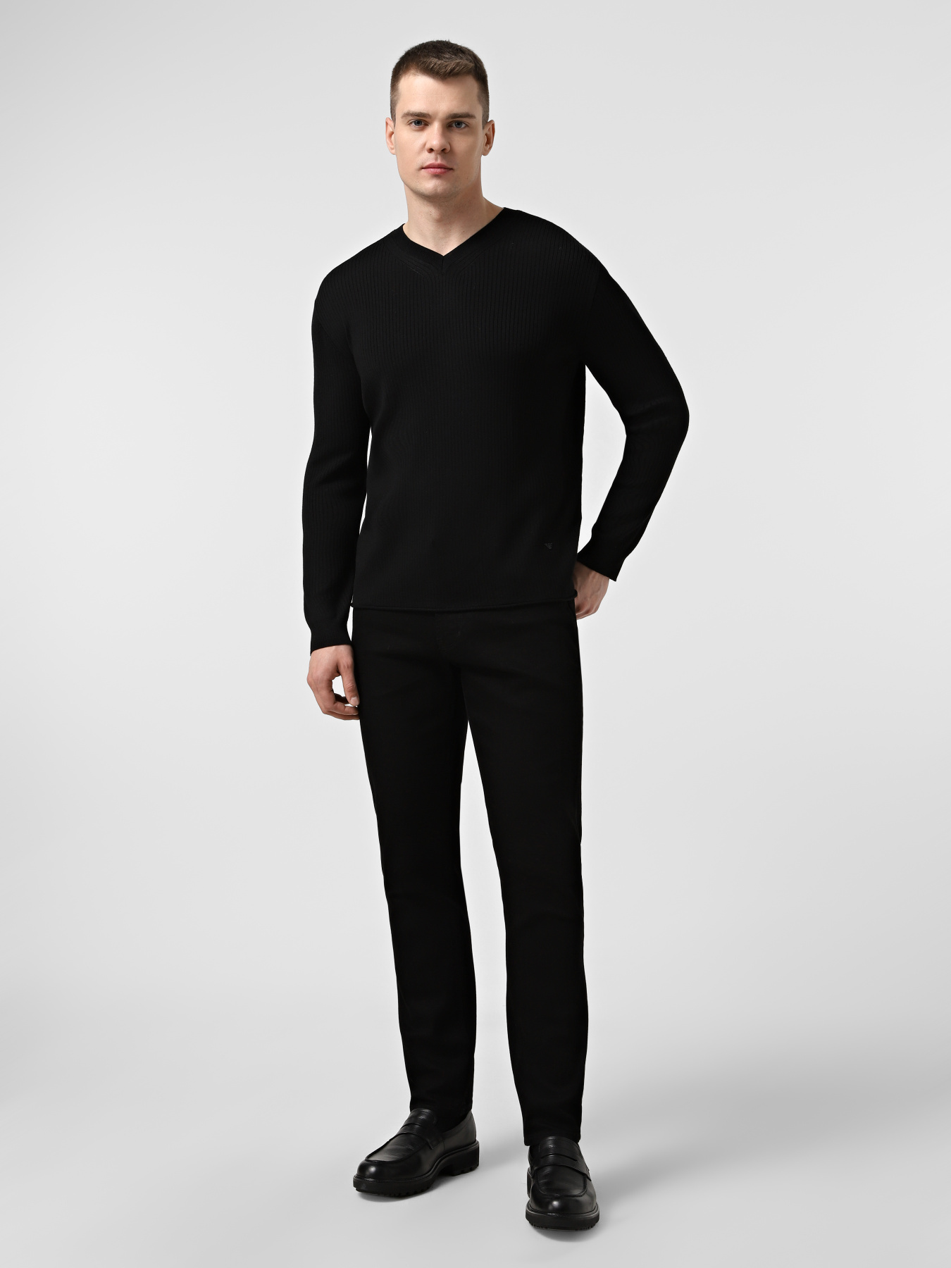 Джемпер Emporio Armani модель EM002072-AF18108-UC001 Фото