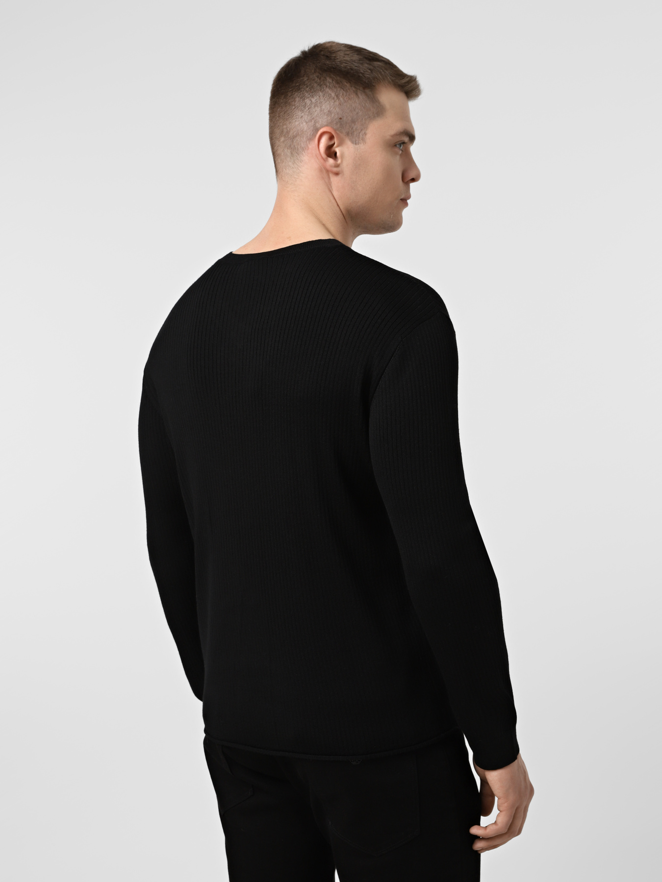 Джемпер Emporio Armani модель EM002072-AF18108-UC001 Фото