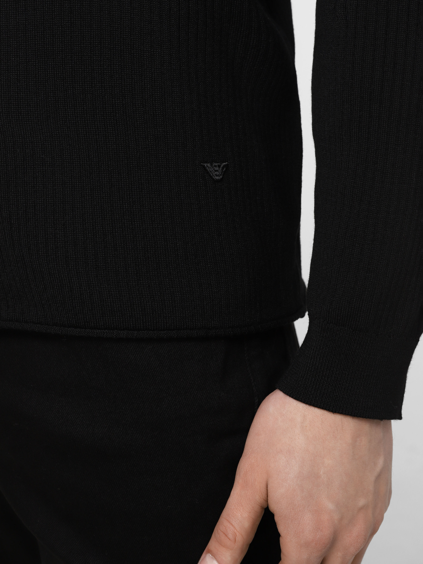 Джемпер Emporio Armani модель EM002072-AF18108-UC001 Фото