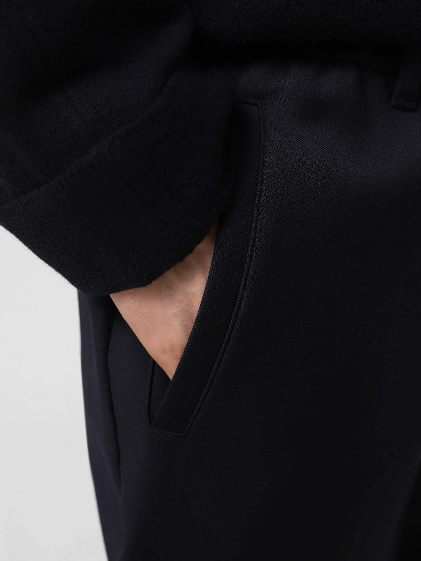 Брюки классические Emporio Armani модель EM002880-AF18314-UB118 Фото