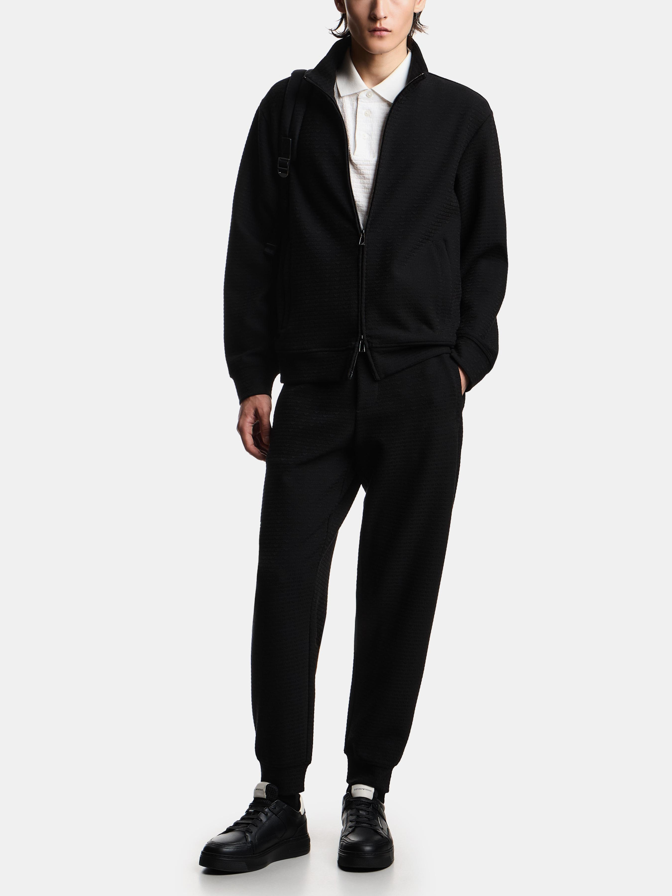 Джогери Emporio Armani модель EM004535-AF13700-FC293 Джогери Emporio Armani модель EM004535-AF13700-FC293 Фото