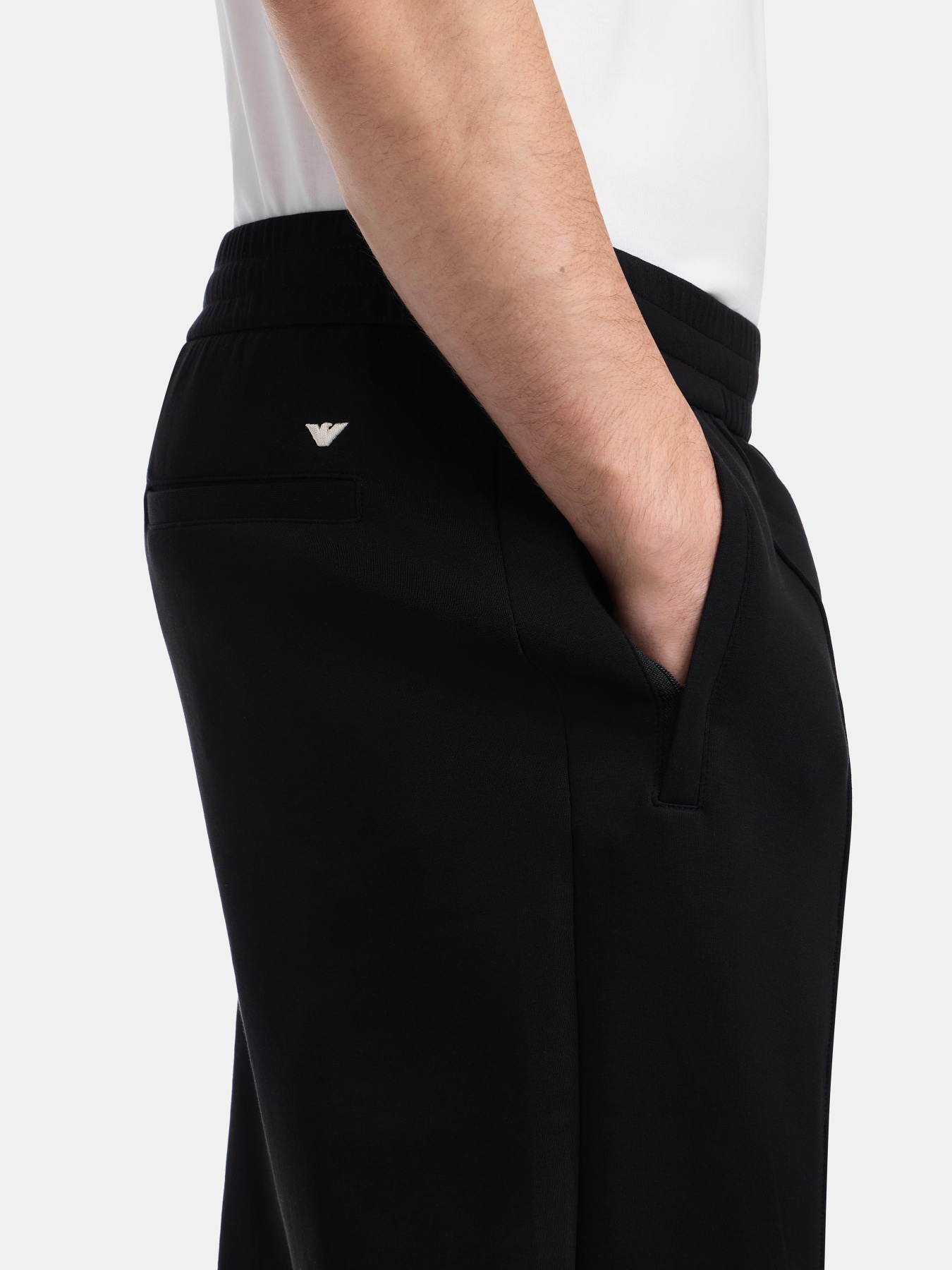 Спортивні штани Emporio Armani модель EM004542-AF10013-UC001 Спортивні штани Emporio Armani модель EM004542-AF10013-UC001 Фото