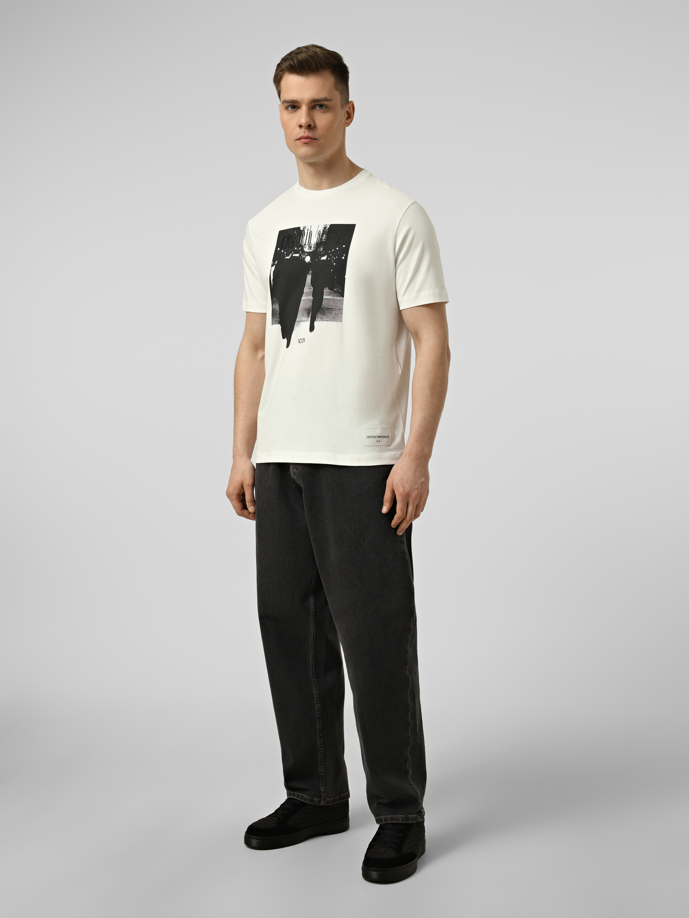 Футболка Emporio Armani модель EM004751-AF23082-F0042 Футболка Emporio Armani модель EM004751-AF23082-F0042 Фото