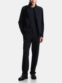 Утеплений жилет Emporio Armani модель EM004946-AF18499-UB118 Утеплений жилет Emporio Armani модель EM004946-AF18499-UB118 Фото