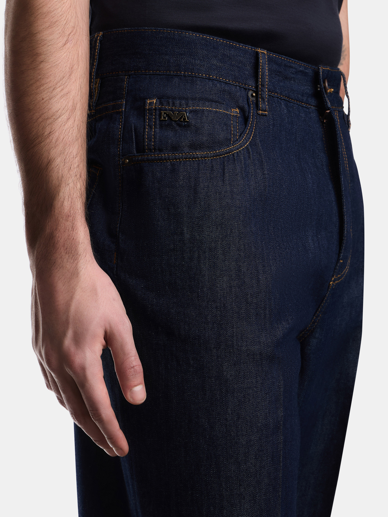 Прямые джинсы Emporio Armani модель EM000664-AF24873-MB001 Прямые джинсы Emporio Armani модель EM000664-AF24873-MB001 Фото