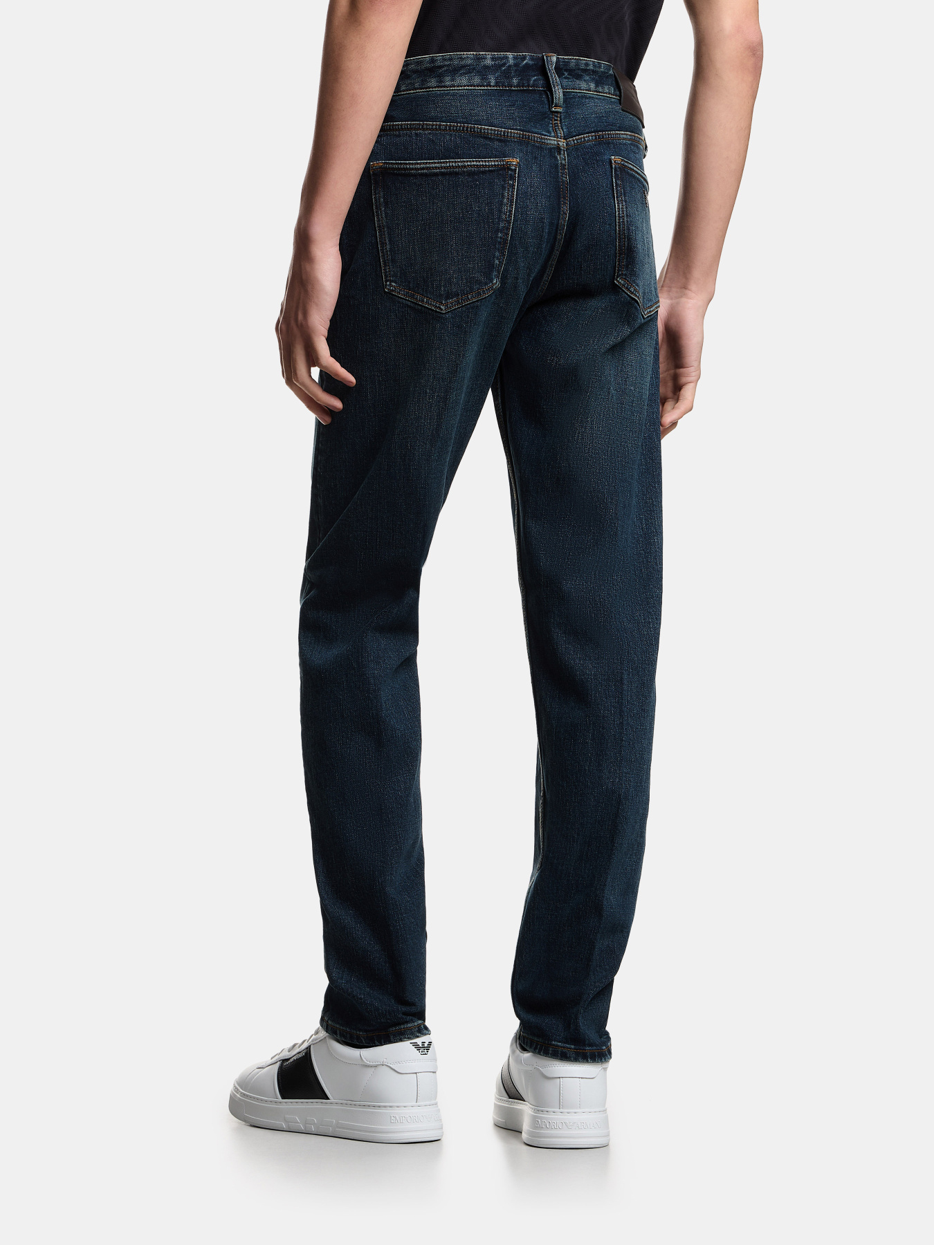 Emporio Armani EM000668-AF22245-MB001 модель EM000668-AF22245-MB001 Фото