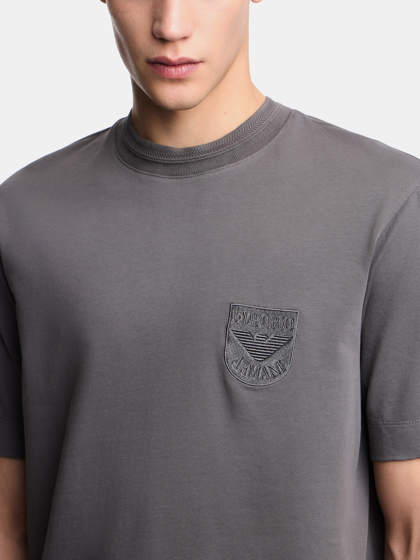 Emporio Armani модель EM005247-AF13715-U8090 Emporio Armani модель EM005247-AF13715-U8090 Фото