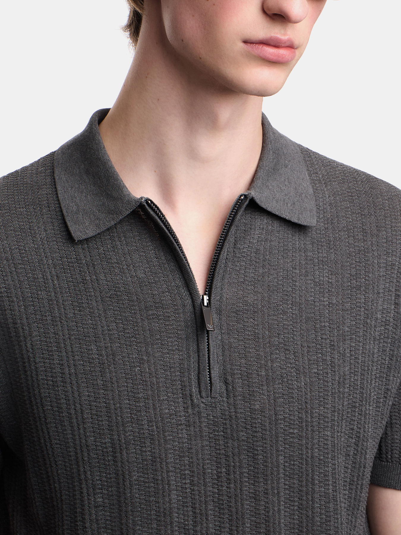 Футболки и поло Emporio Armani модель EM004305-AF23761-O8003 Футболки и поло Emporio Armani модель EM004305-AF23761-O8003 Фото