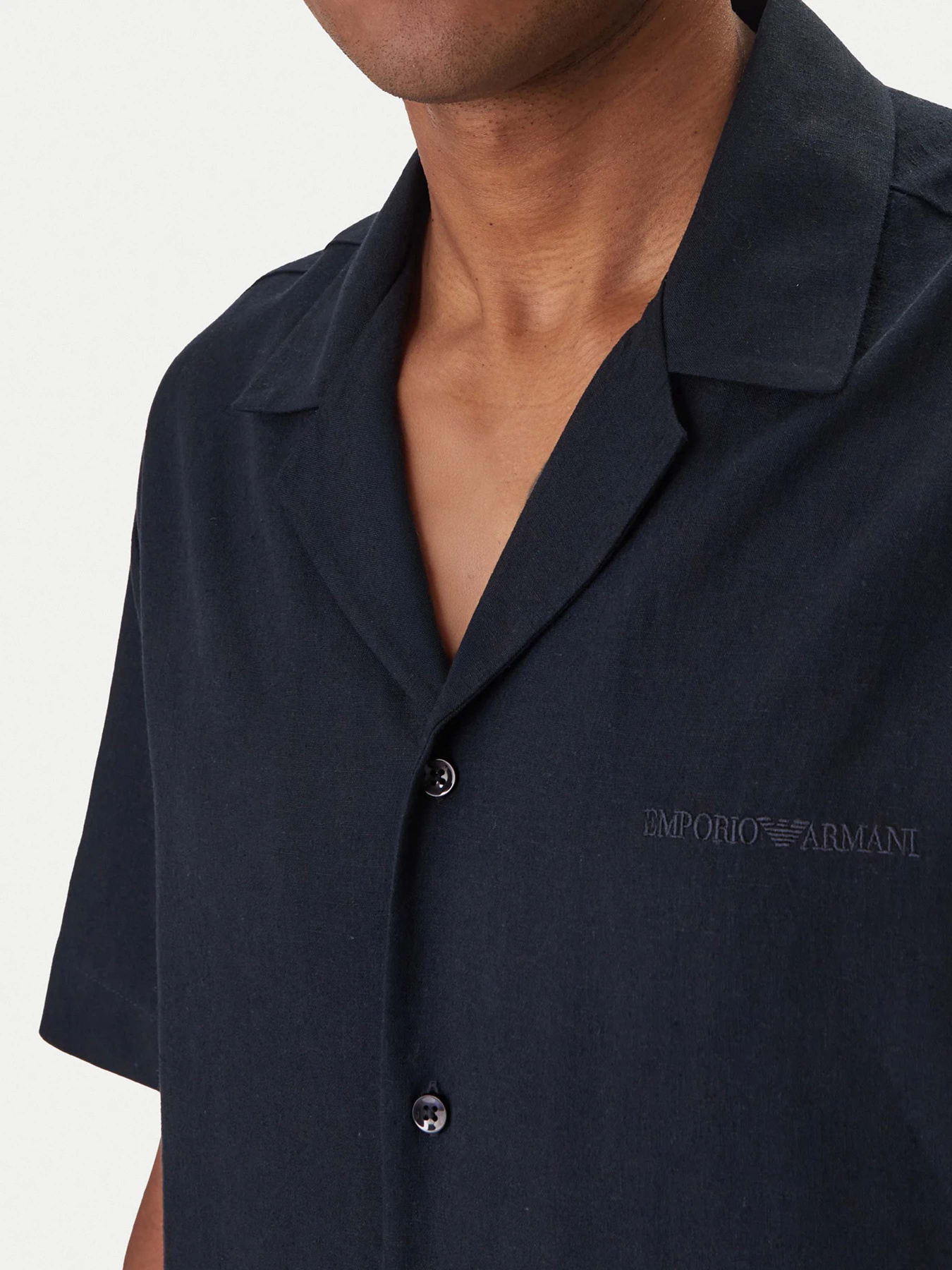 Рубашки Emporio Armani модель EM000593-AF20590-UB102 Фото