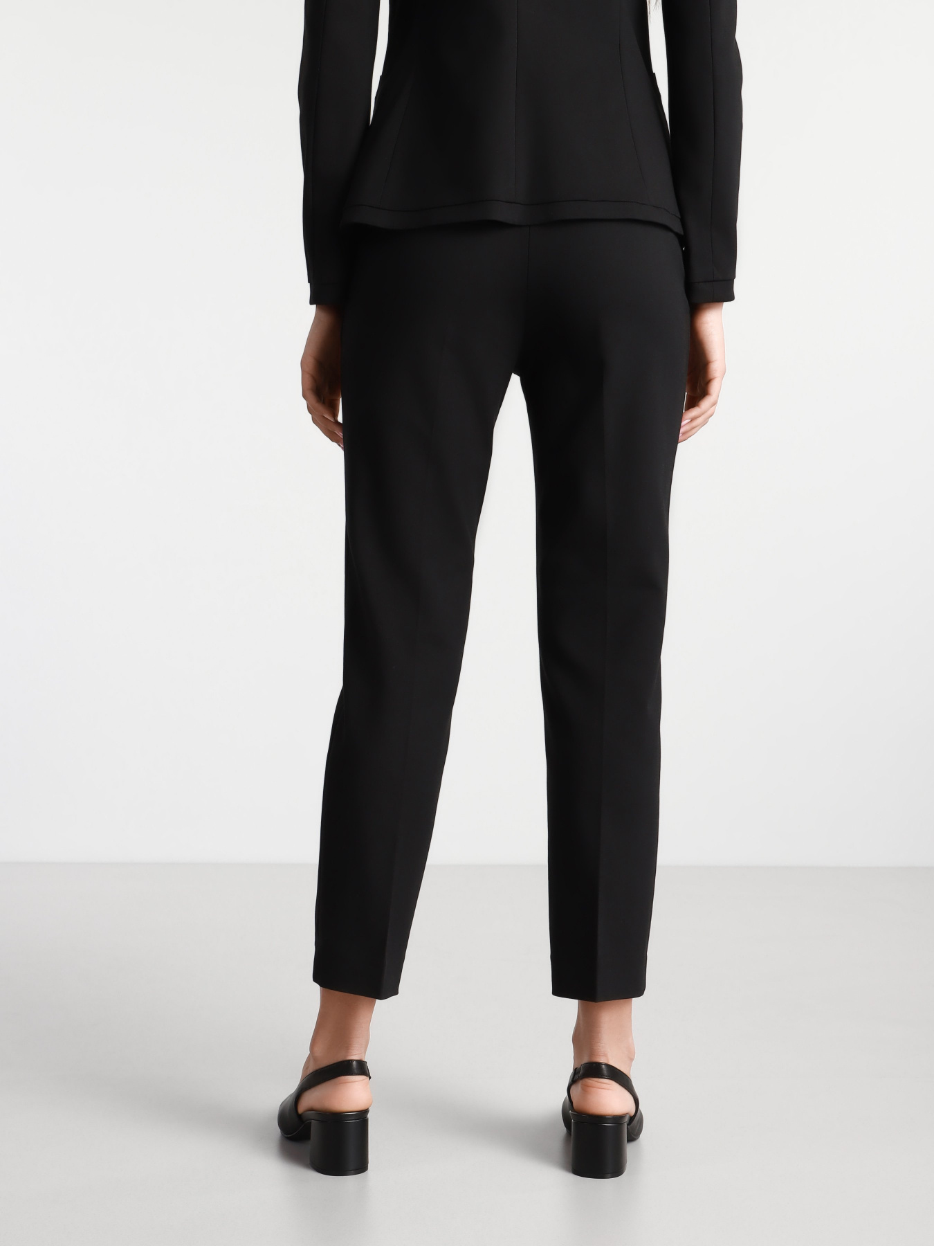 Классические штаны Emporio Armani модель 3K2P63-2NYSZ-0999 Классические штаны Emporio Armani модель 3K2P63-2NYSZ-0999 Фото