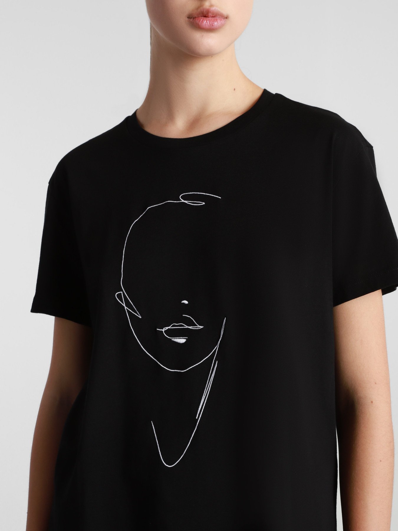 Футболки и поло Emporio Armani модель 3K2T7L-2JSYZ-0999 Фото