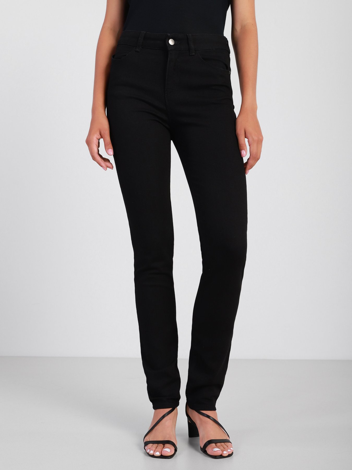 Зауженные джинсы Emporio Armani Slim модель 8N2J18-2DL1Z-0005 Фото