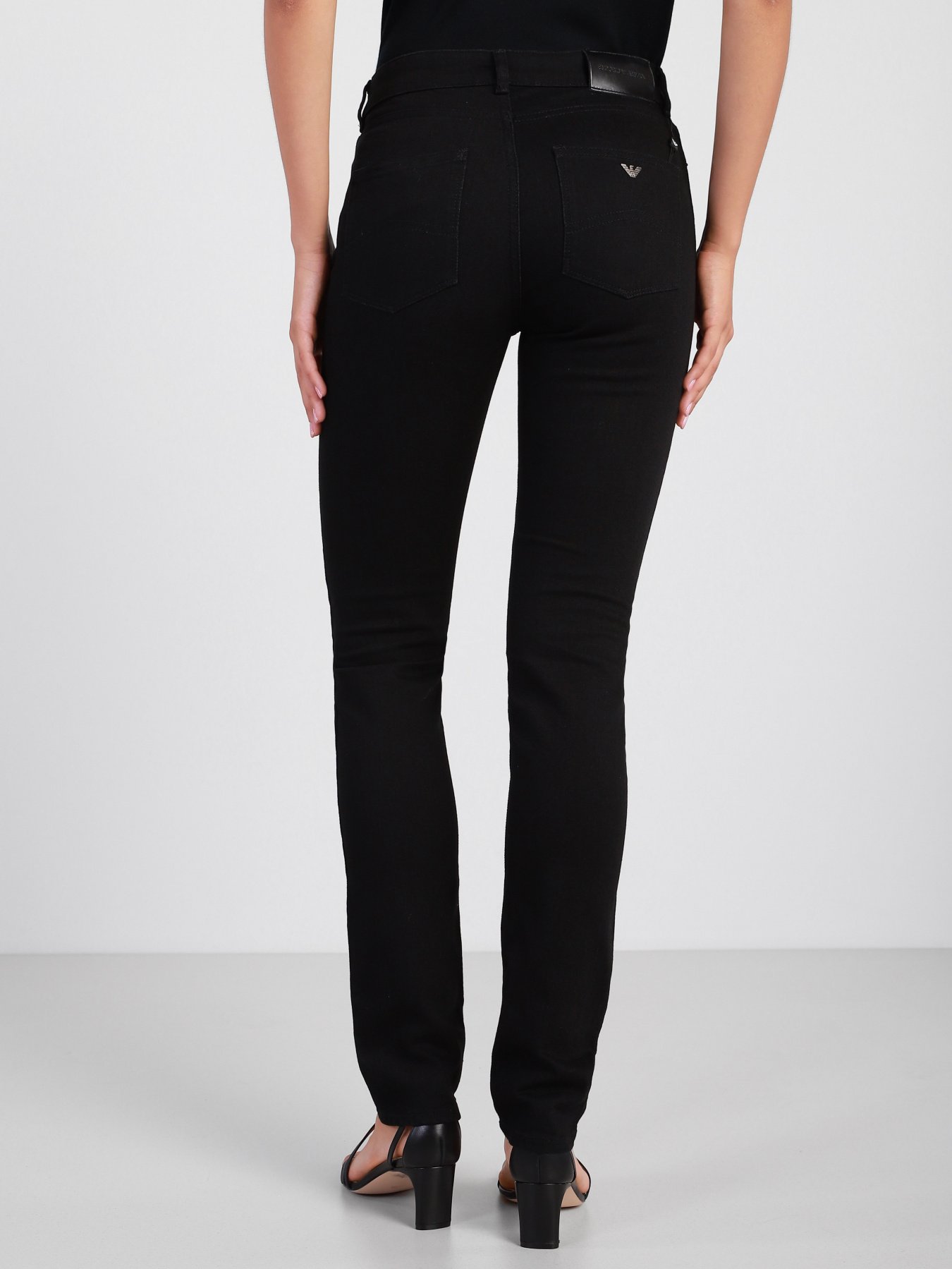 Завужені джинси Emporio Armani Slim модель 8N2J18-2DL1Z-0005 Фото