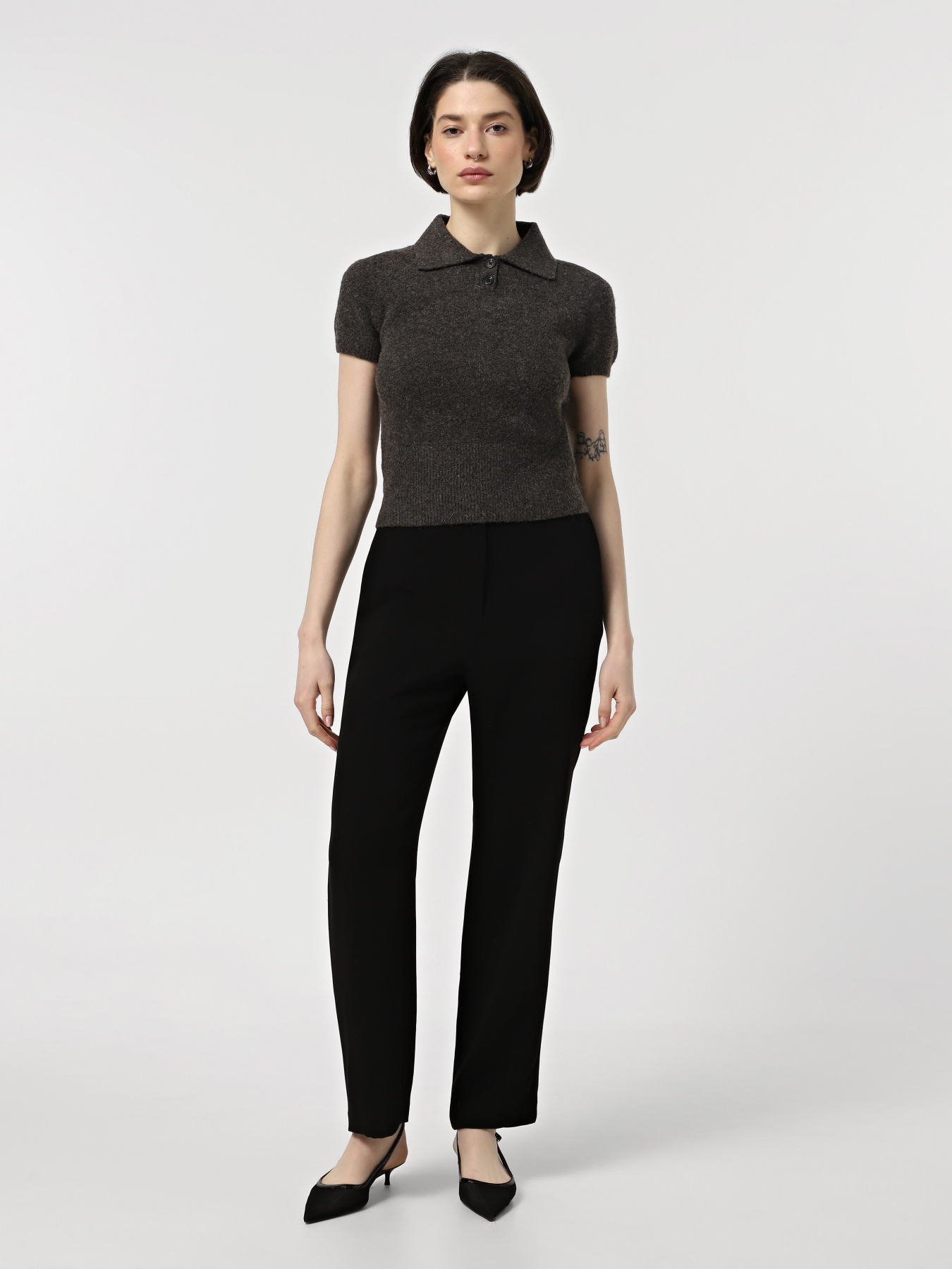 Повседневные штаны Emporio Armani модель 6K2P65-2NJKZ-0999 Повседневные штаны Emporio Armani модель 6K2P65-2NJKZ-0999 Фото