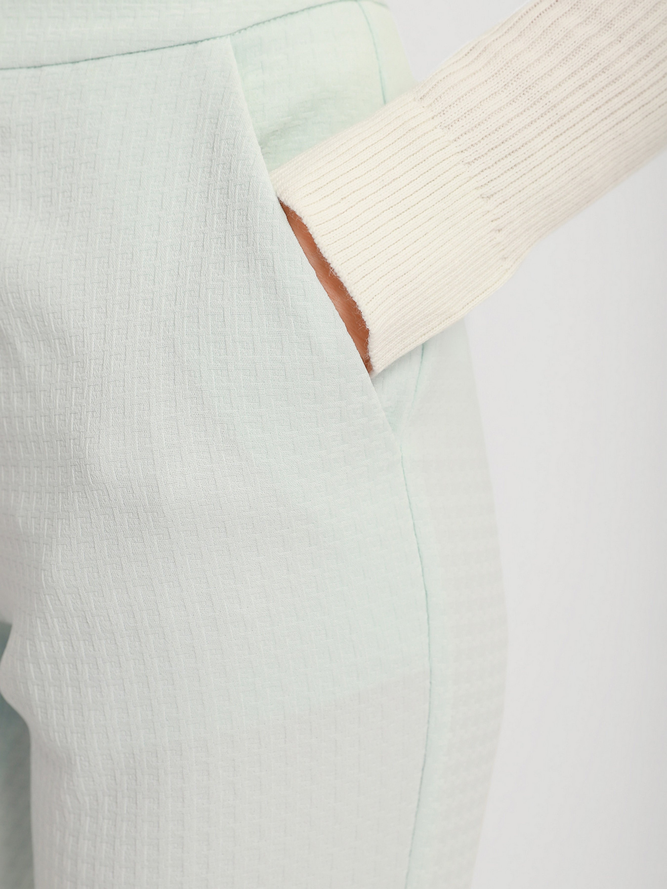 Класичні штани Emporio Armani модель 6K2P95-2NJFZ-0705 Фото