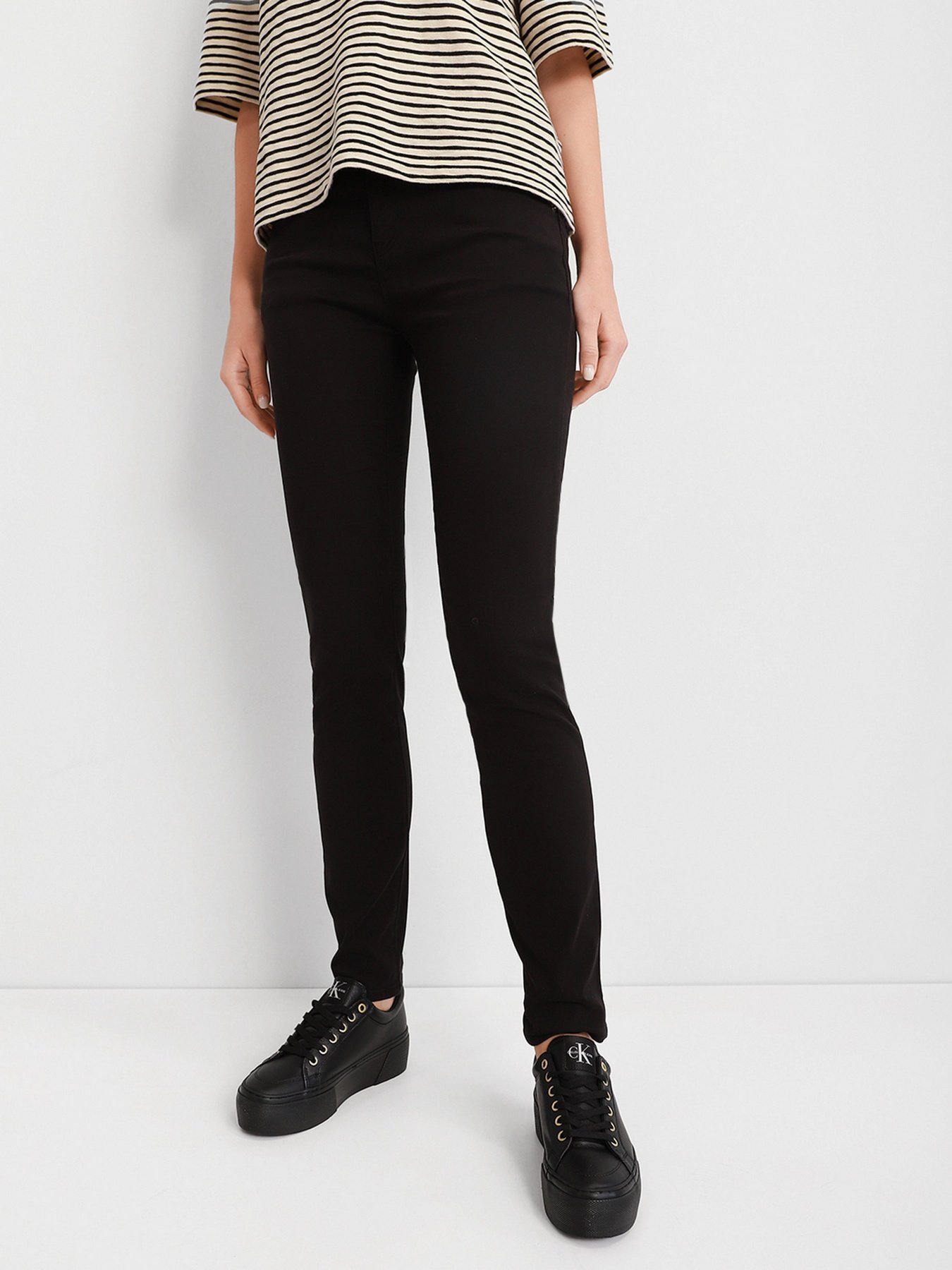 Скинни джинсы Emporio Armani Super Skinny модель 6K2J23-2N81Z-0999 Фото