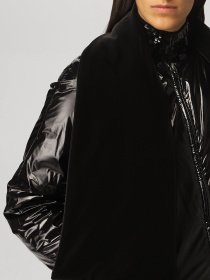 Пуховик Emporio Armani модель 6K2B69-2NJGZ-0999 Фото