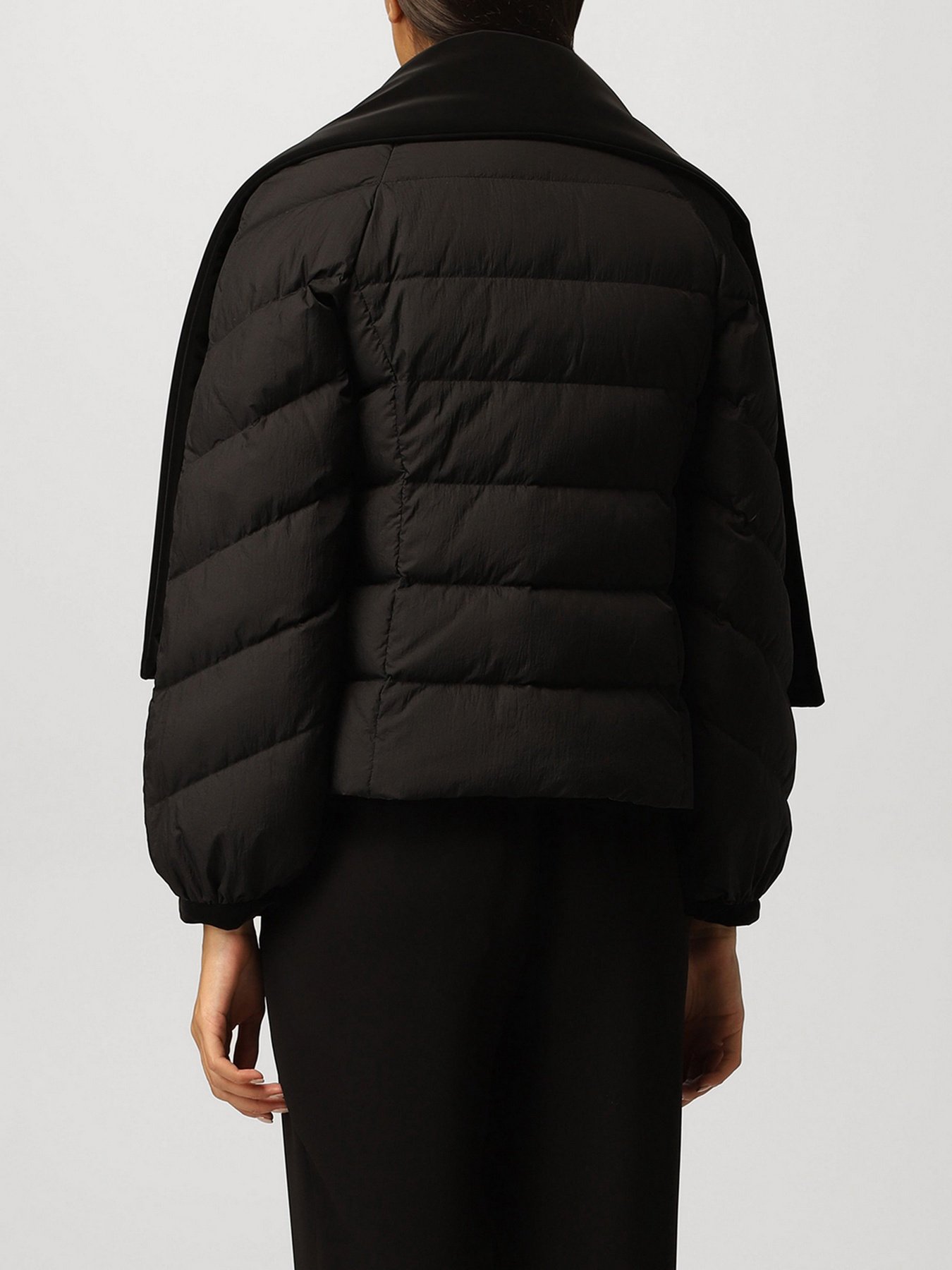 Пуховик Emporio Armani модель 6K2B69-2NJGZ-0999 Фото