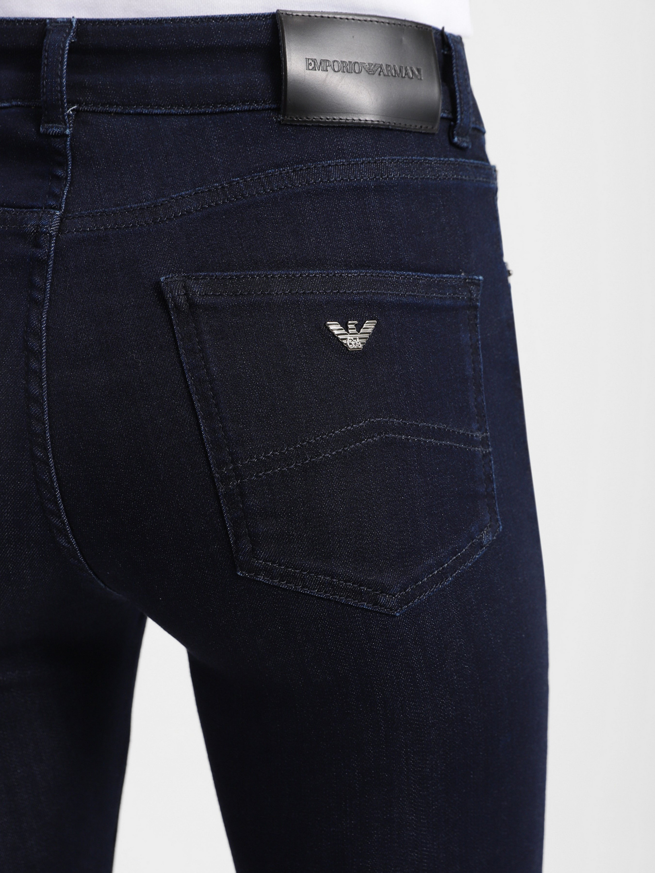 Расклешенные джинсы Emporio Armani модель 8N2J47-2DL2Z-0941 Фото